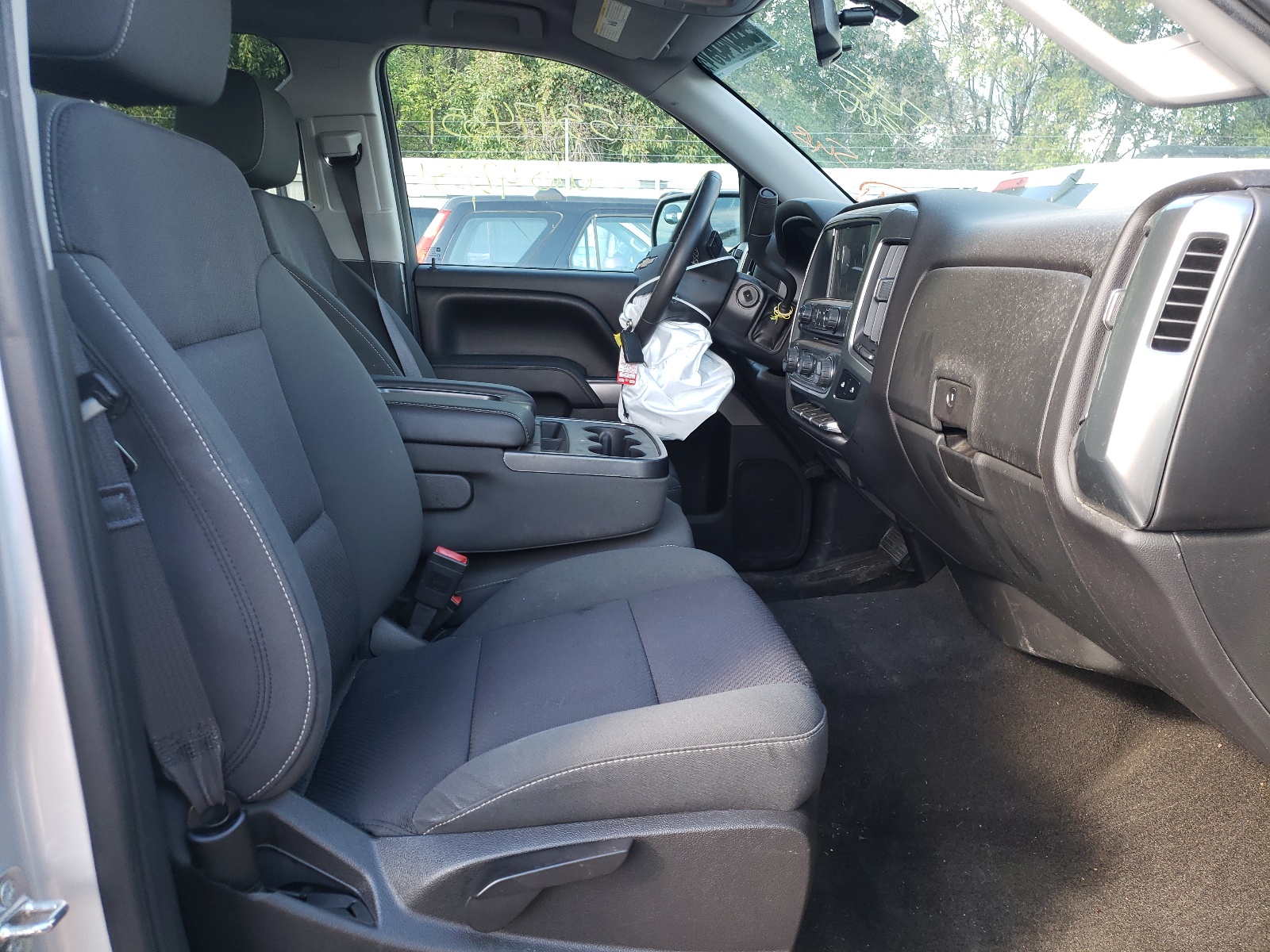 Photo 5 from auction – 2015 CHEVROLET SILVERADO with VIN 3GCUKRECXFG373957