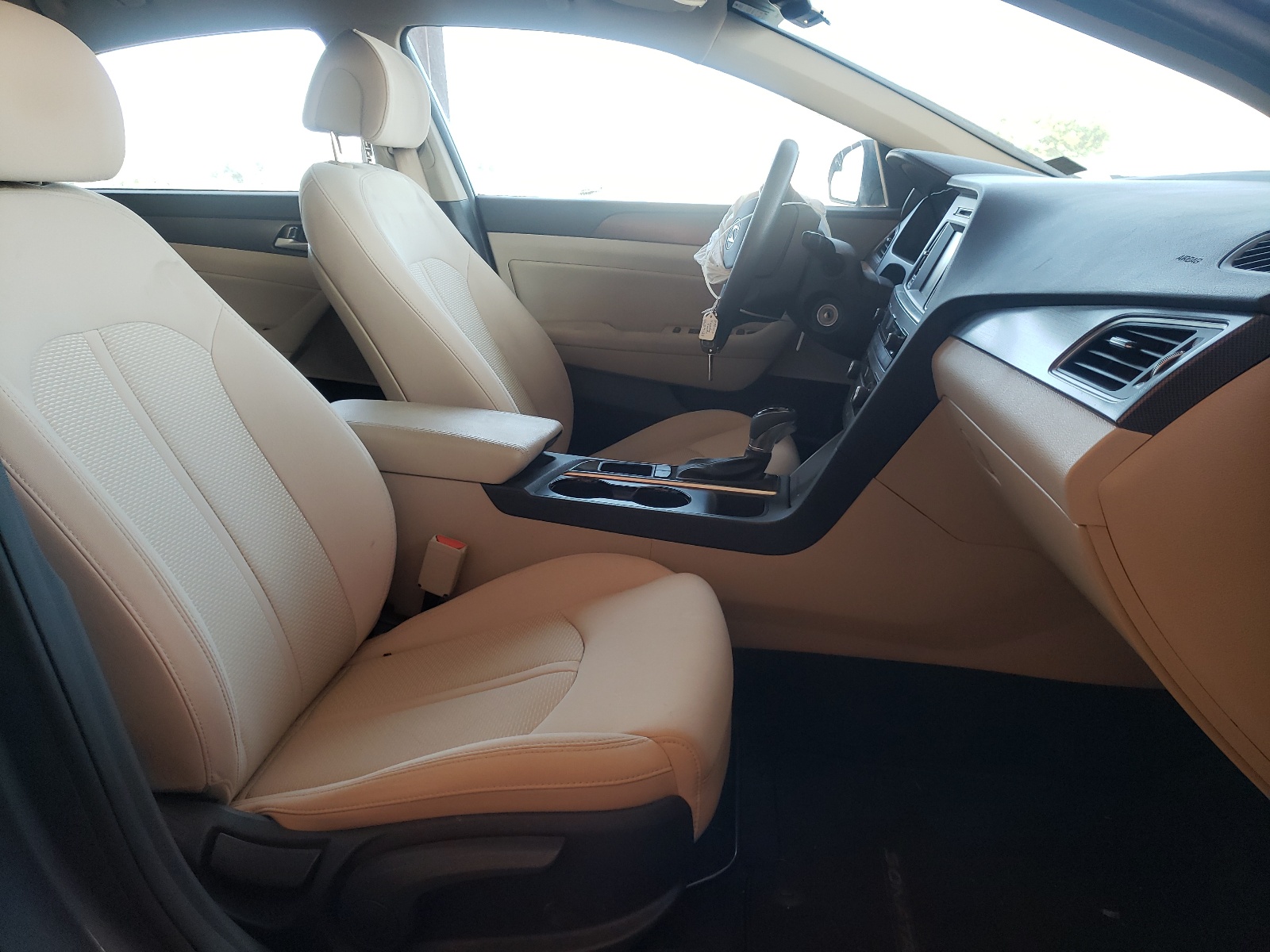 Photo 5 from auction – 2017 HYUNDAI SONATA SPO with VIN 5NPE34AF6HH449138
