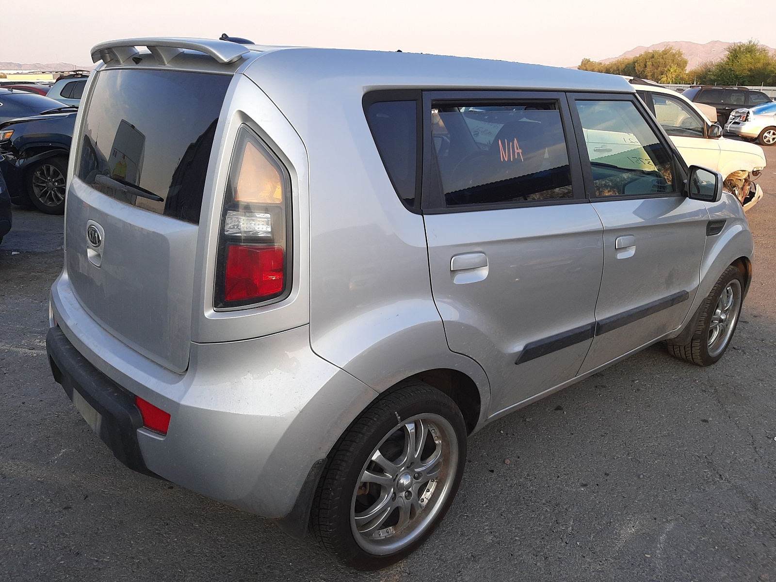 Photo 4 from auction – 2010 KIA SOUL + with VIN KNDJT2A2XA7138743