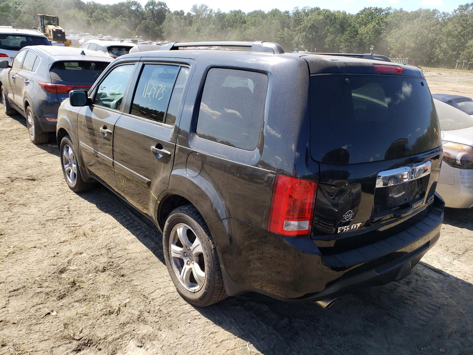 Photo 3 from auction – 2014 HONDA PILOT EX with VIN 5FNYF4H48EB011823