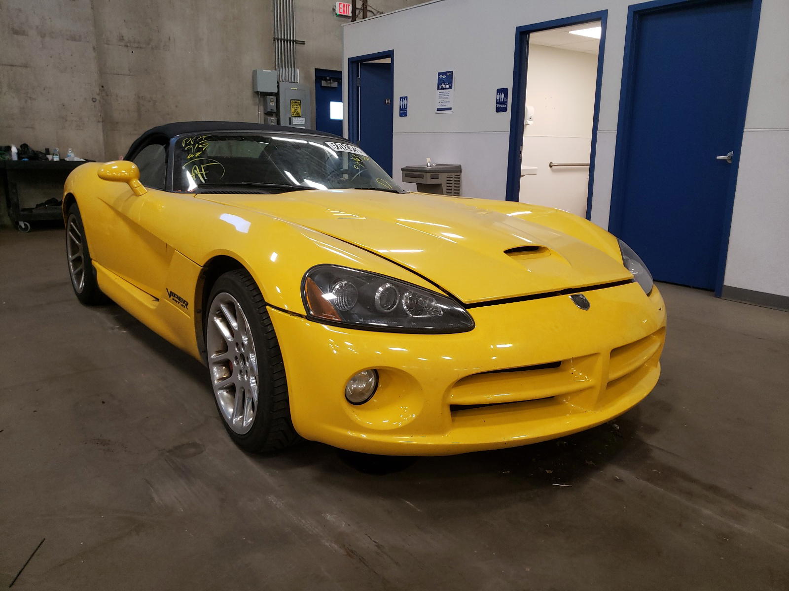 DODGE VIPER SRT- 2004 with VIN 1B3JZ65Z14V101644 - Photo from auction