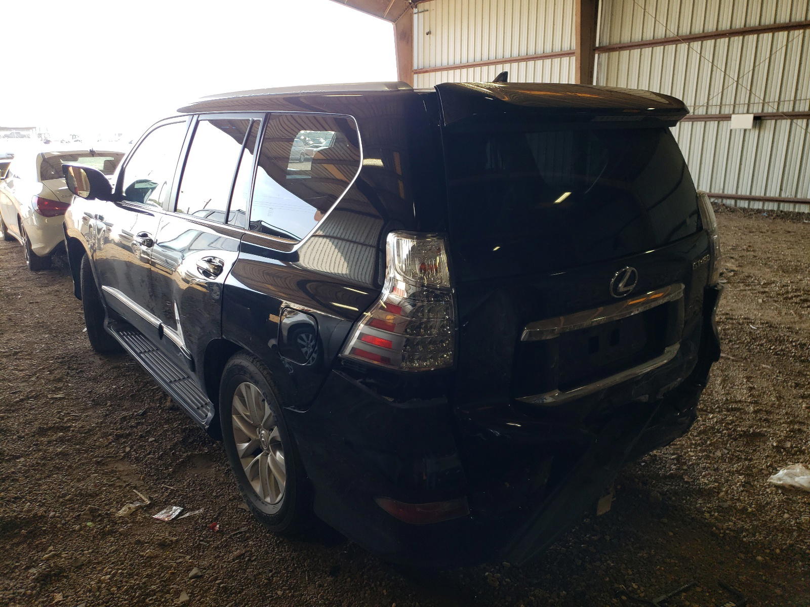 Photo 3 from auction – 2014 LEXUS GX 460 with VIN JTJBM7FX4E5068660