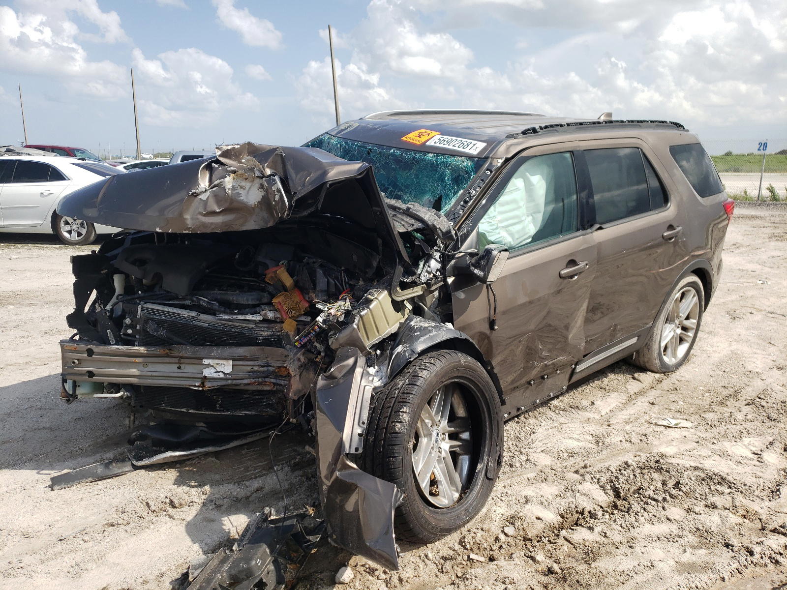 Photo 2 from auction – 2016 FORD EXPLORER X with VIN 1FM5K8D80GGB83539