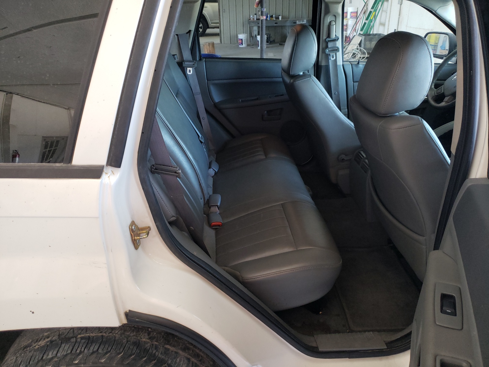 Photo 6 from auction – 2007 JEEP GRAND CHER with VIN 1J8HS48P77C591287