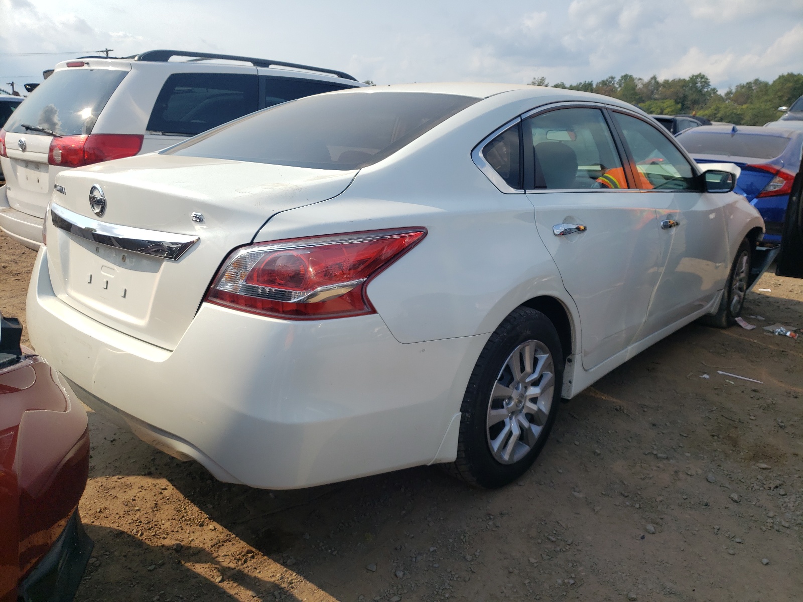 Photo 4 from auction – 2013 NISSAN ALTIMA 2.5 with VIN 1N4AL3AP0DN586903