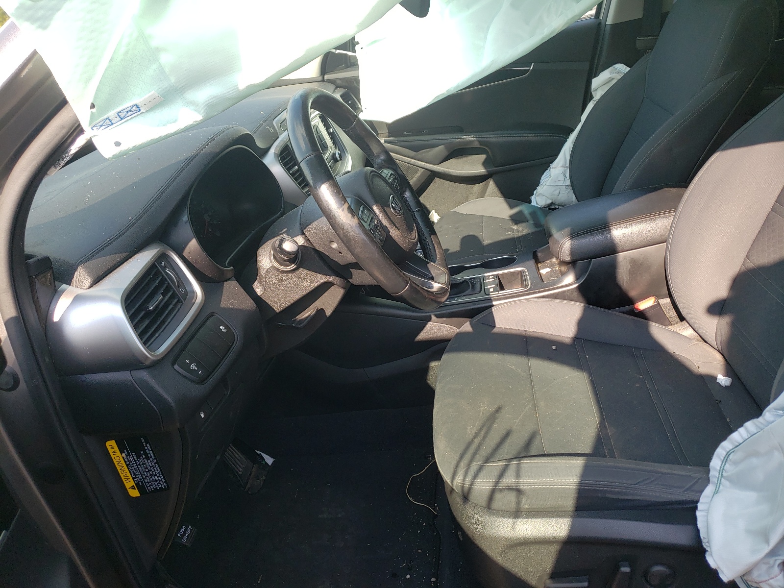 Photo 5 from auction – 2016 KIA SORENTO LX with VIN 5XYPG4A36GG114812