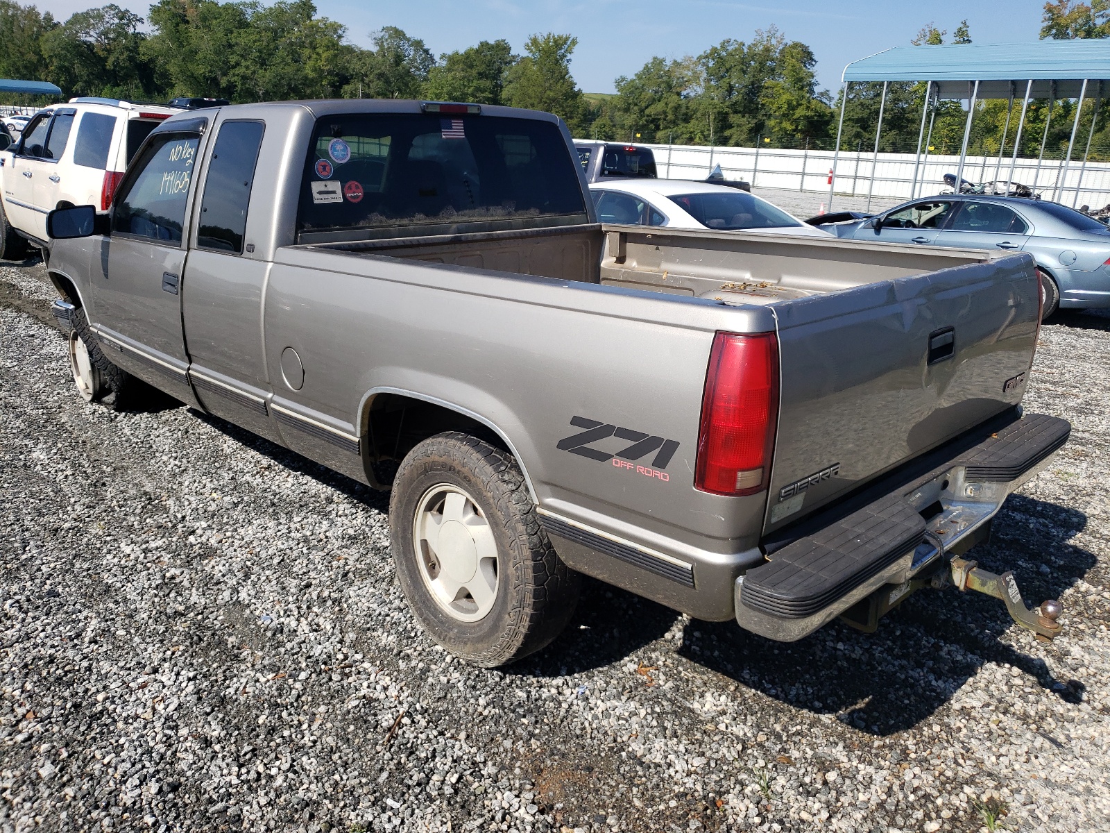 Photo 3 from auction – 1998 GMC SIERRA K15 with VIN 2GTEK19R9W1556991