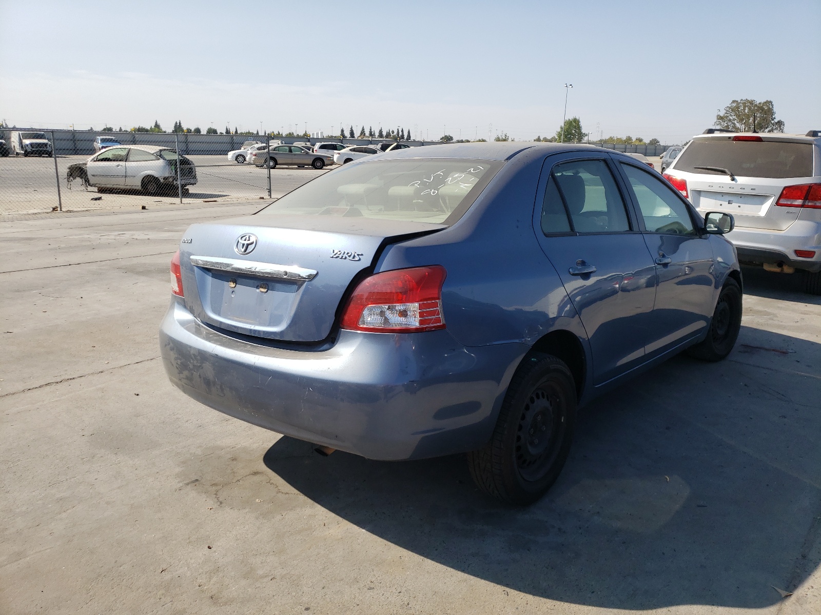 Photo 4 from auction – 2007 TOYOTA YARIS with VIN JTDBT923271160431