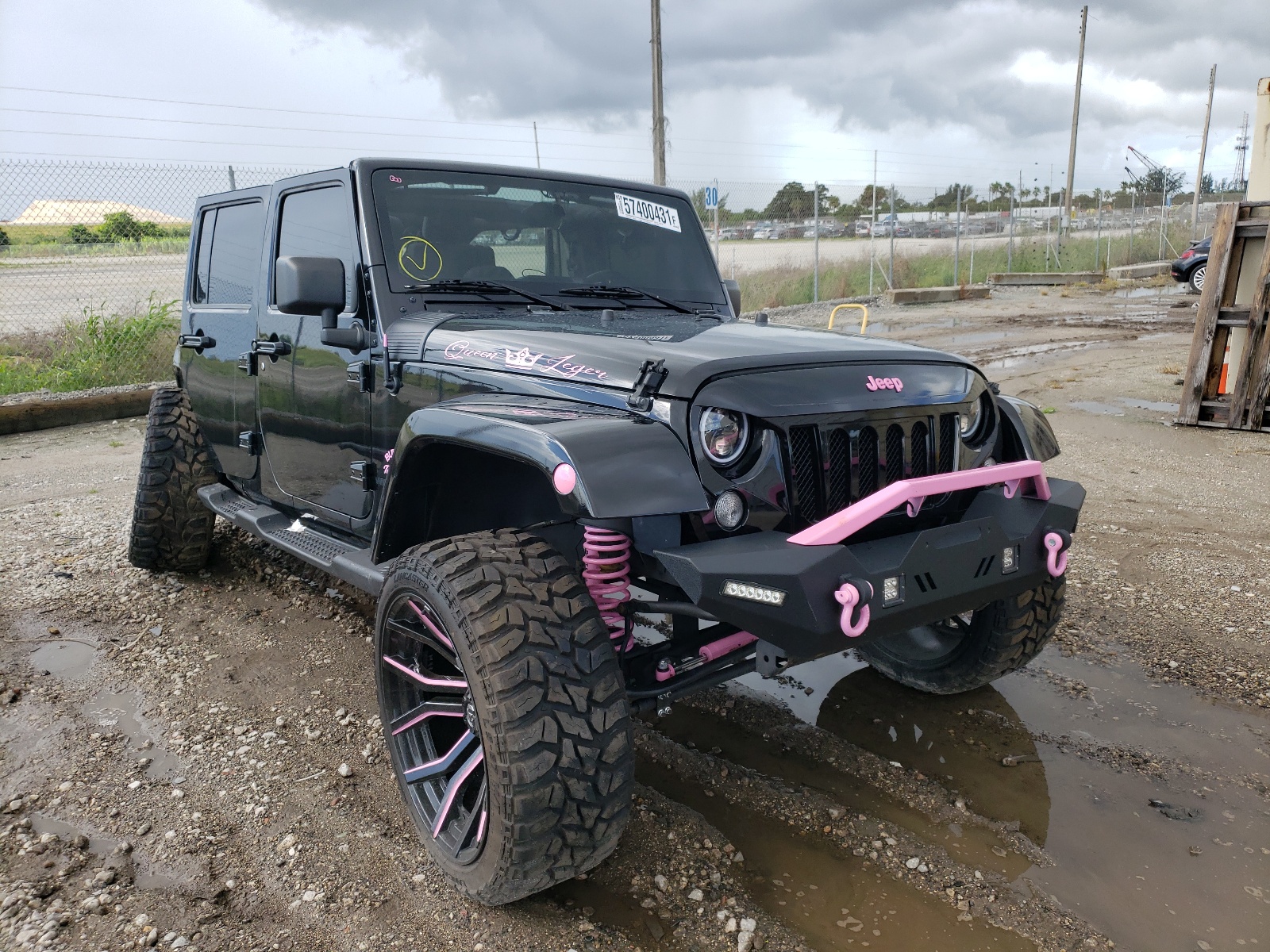 JEEP WRANGLER U 2017 with VIN 1C4BJWDG4HL693407 - Photo from auction