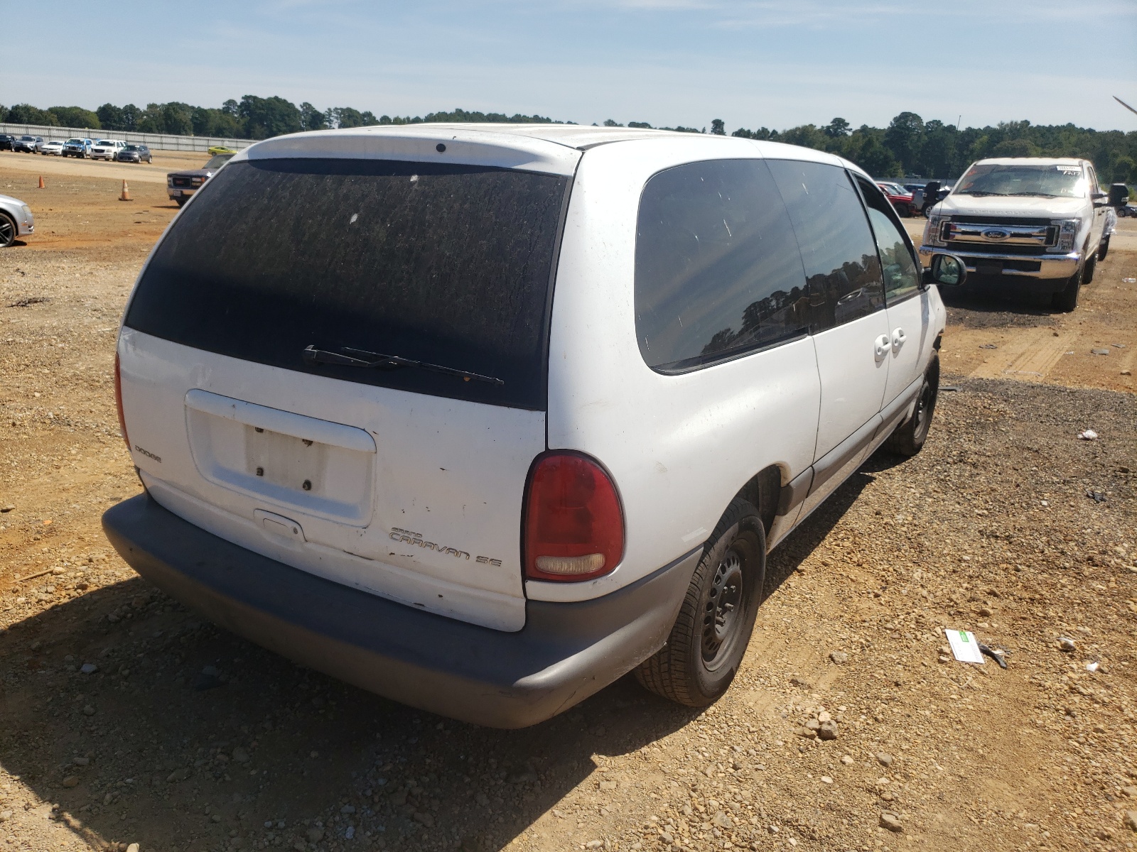 Photo 4 from auction – 1999 DODGE GRAND CARA with VIN 2B4GP44G6XR239106
