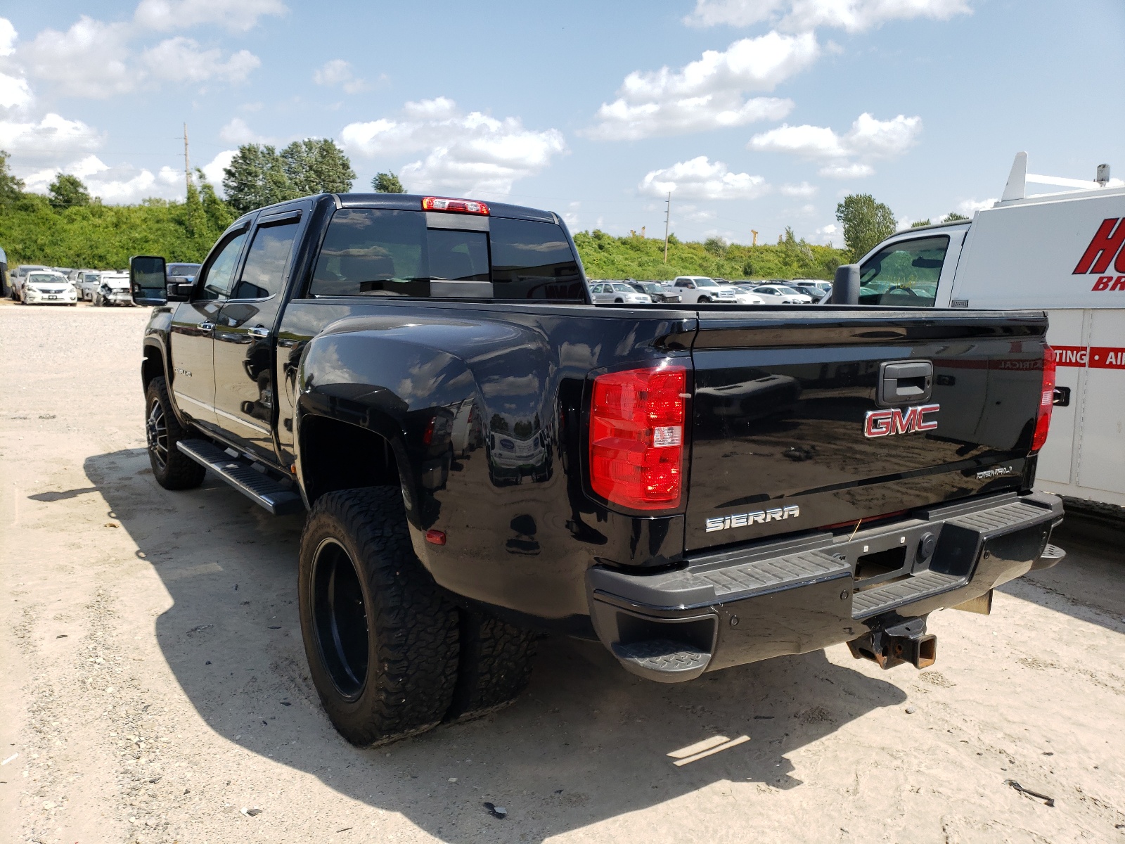 Photo 3 from auction – 2016 GMC SIERRA K35 with VIN 1GT42YE88GF256029