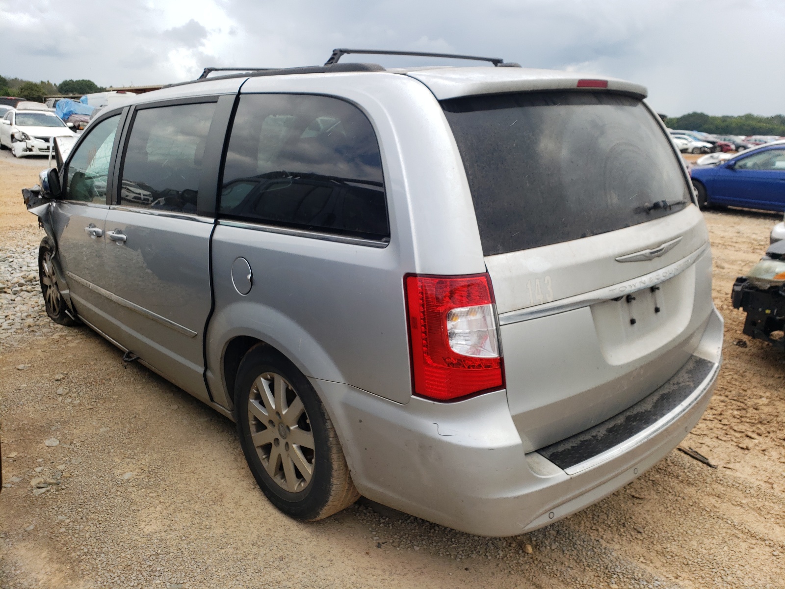 Photo 3 from auction – 2012 CHRYSLER TOWN & COU with VIN 2C4RC1CG3CR135075