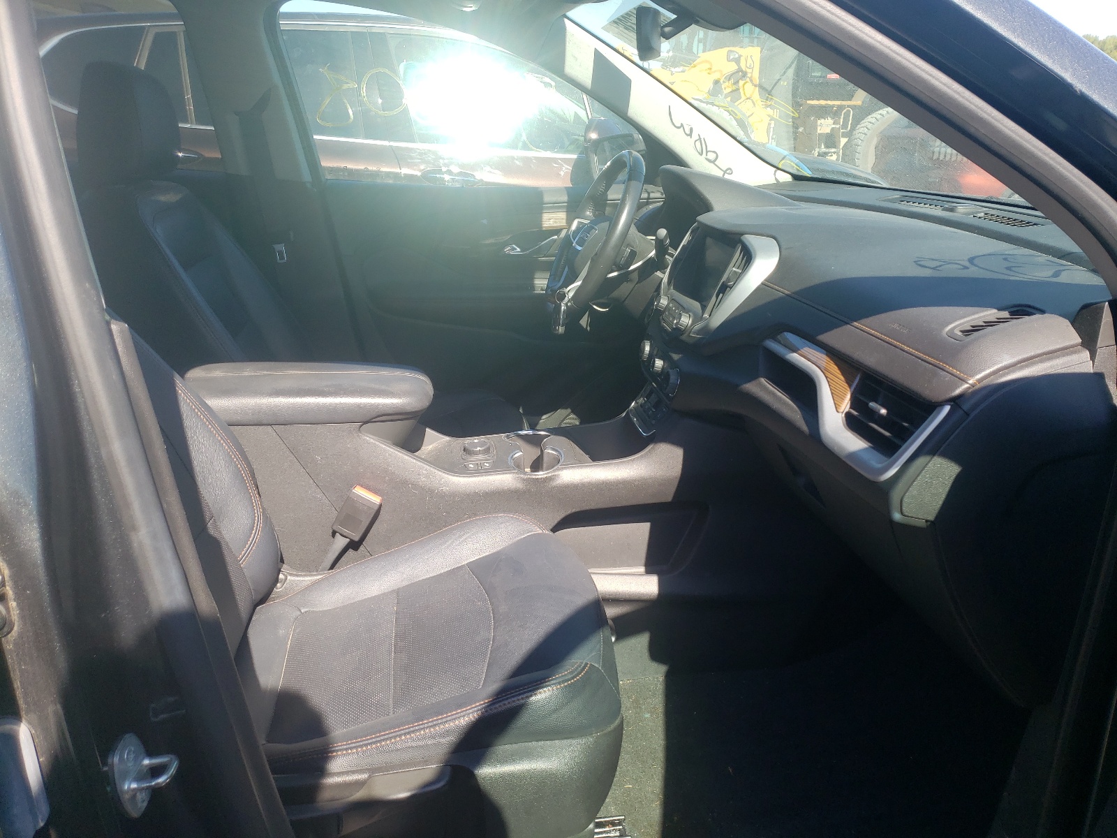 Photo 5 from auction – 2018 GMC TERRAIN SL with VIN 3GKALNEU9JL321158