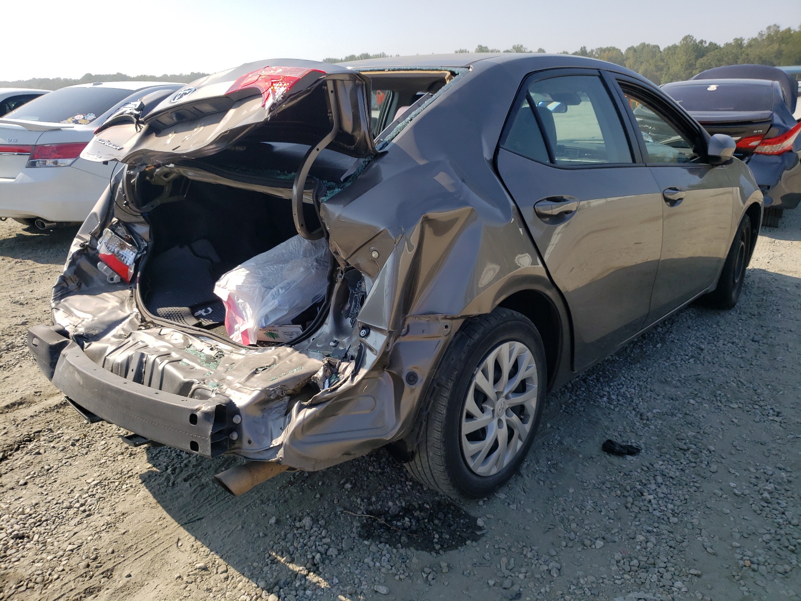 Photo 4 from auction – 2017 TOYOTA COROLLA L with VIN 2T1BURHE1HC773398