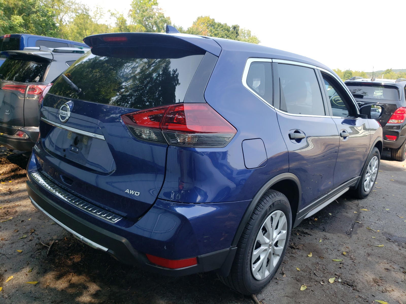 Photo 4 from auction – 2019 NISSAN ROGUE S with VIN KNMAT2MV6KP506830