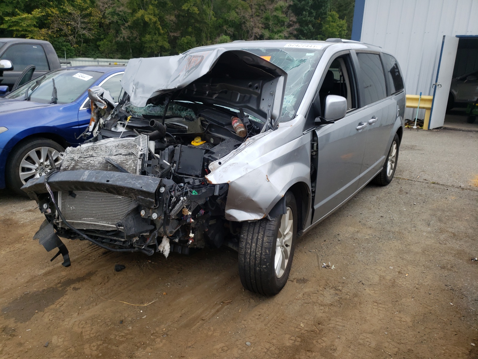 Photo 2 from auction – 2019 DODGE GRAND CARA with VIN 2C4RDGCGXKR718421