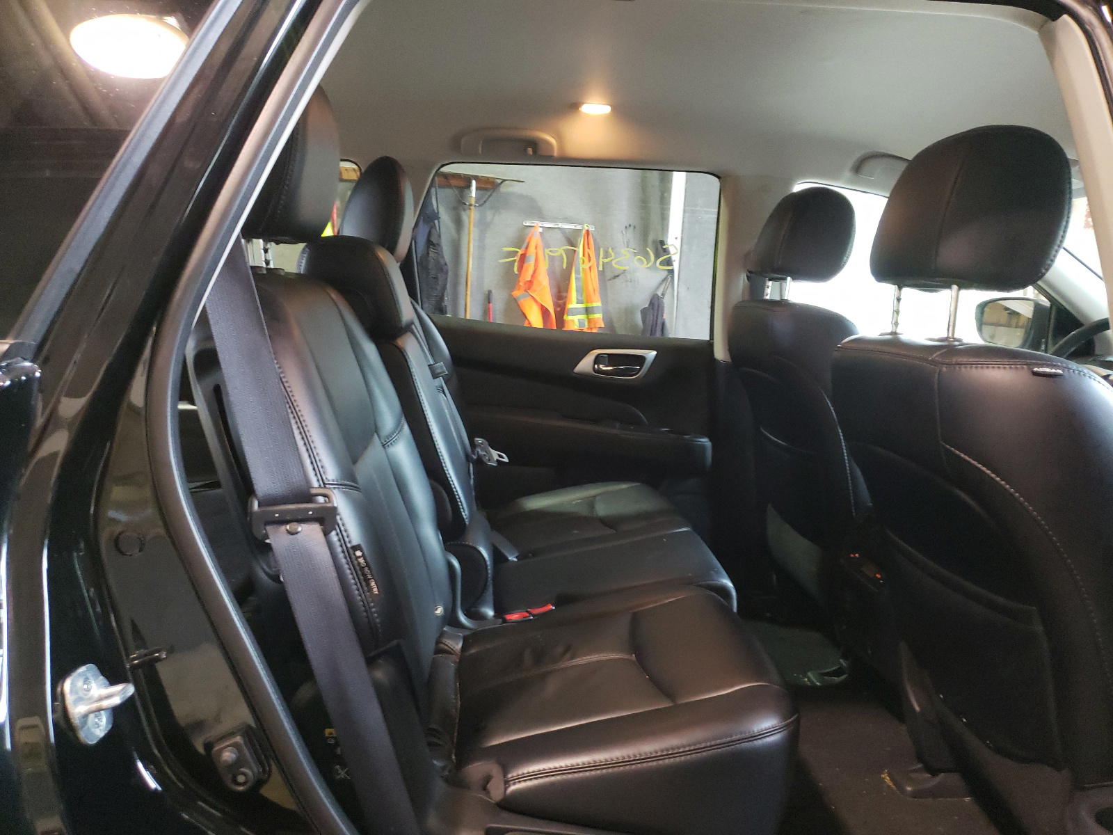 Photo 6 from auction – 2018 NISSAN PATHFINDER with VIN 5N1DR2MMXJC619085