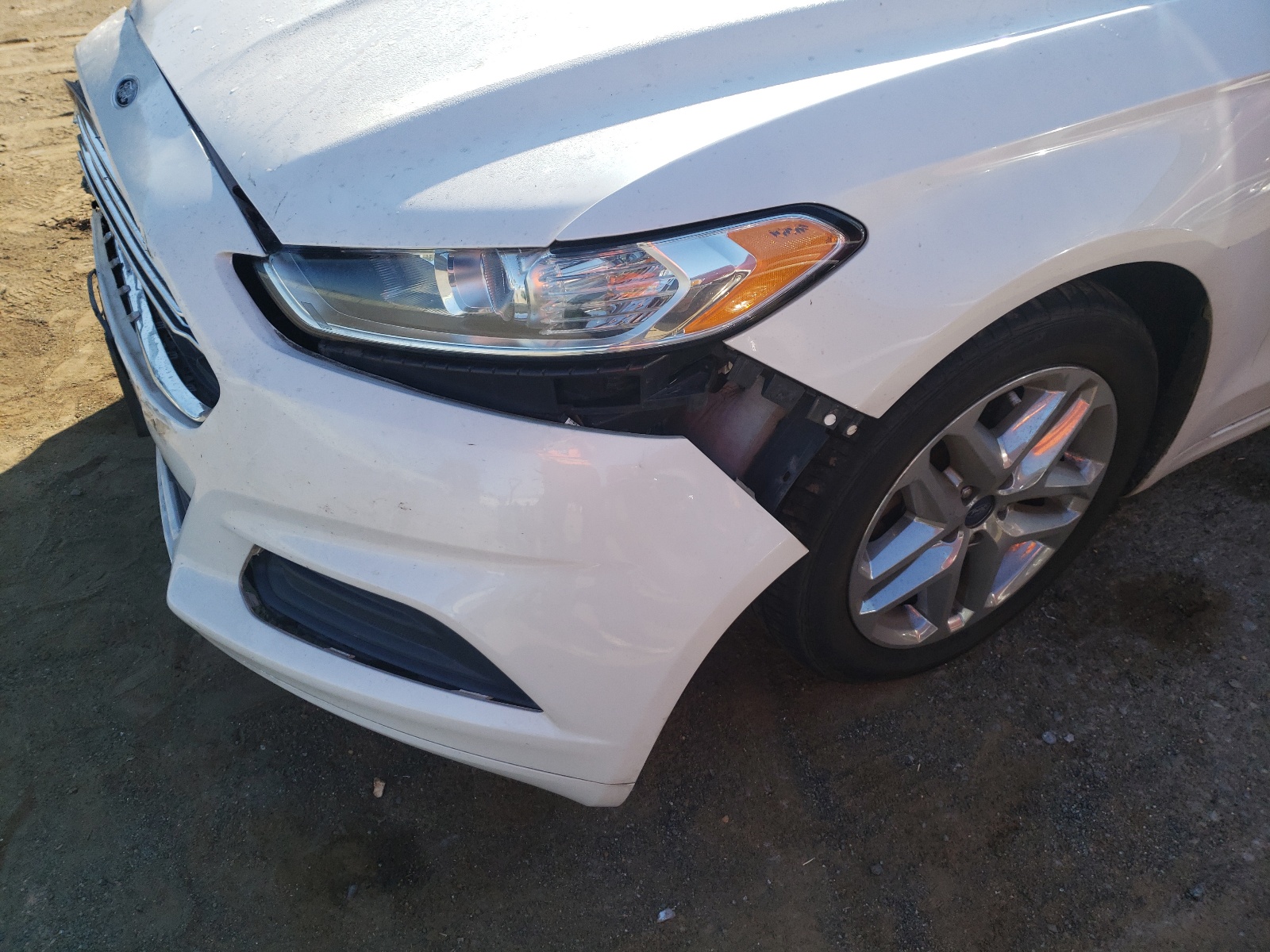 Photo 9 from auction – 2016 FORD FUSION SE with VIN 3FA6P0H73GR182798
