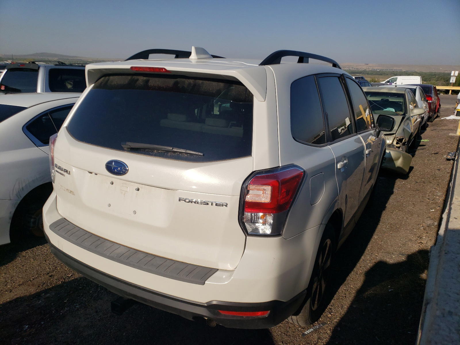 Photo 4 from auction – 2018 SUBARU FORESTER 2 with VIN JF2SJAEC3JG473142