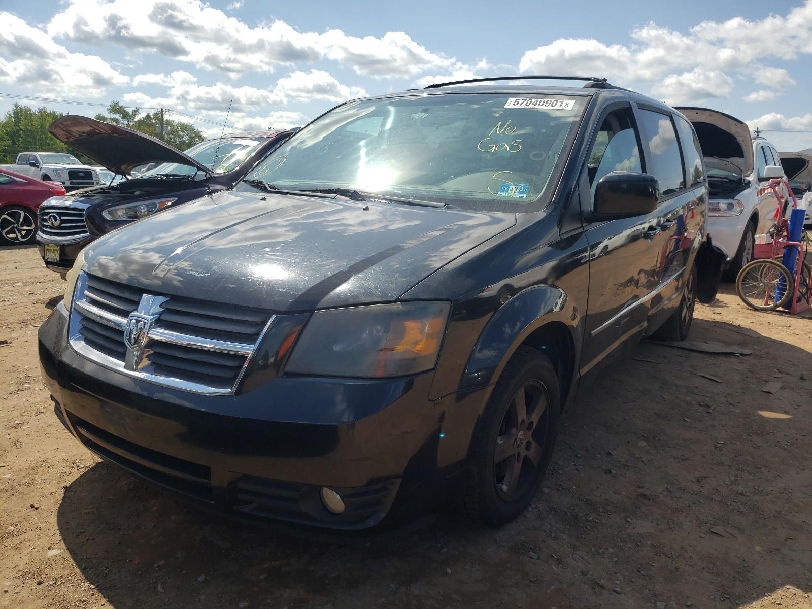 Photo 2 from auction – 2010 DODGE GRAND CARA with VIN 2D4RN5D10AR268128