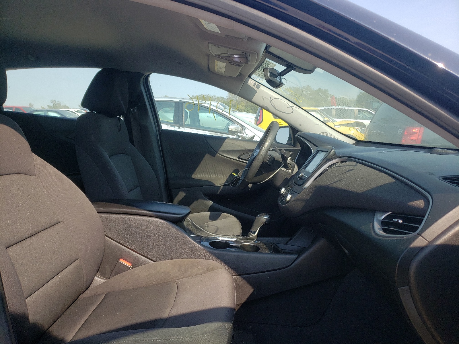 Photo 5 from auction – 2017 CHEVROLET MALIBU LS with VIN 1G1ZB5ST4HF260831