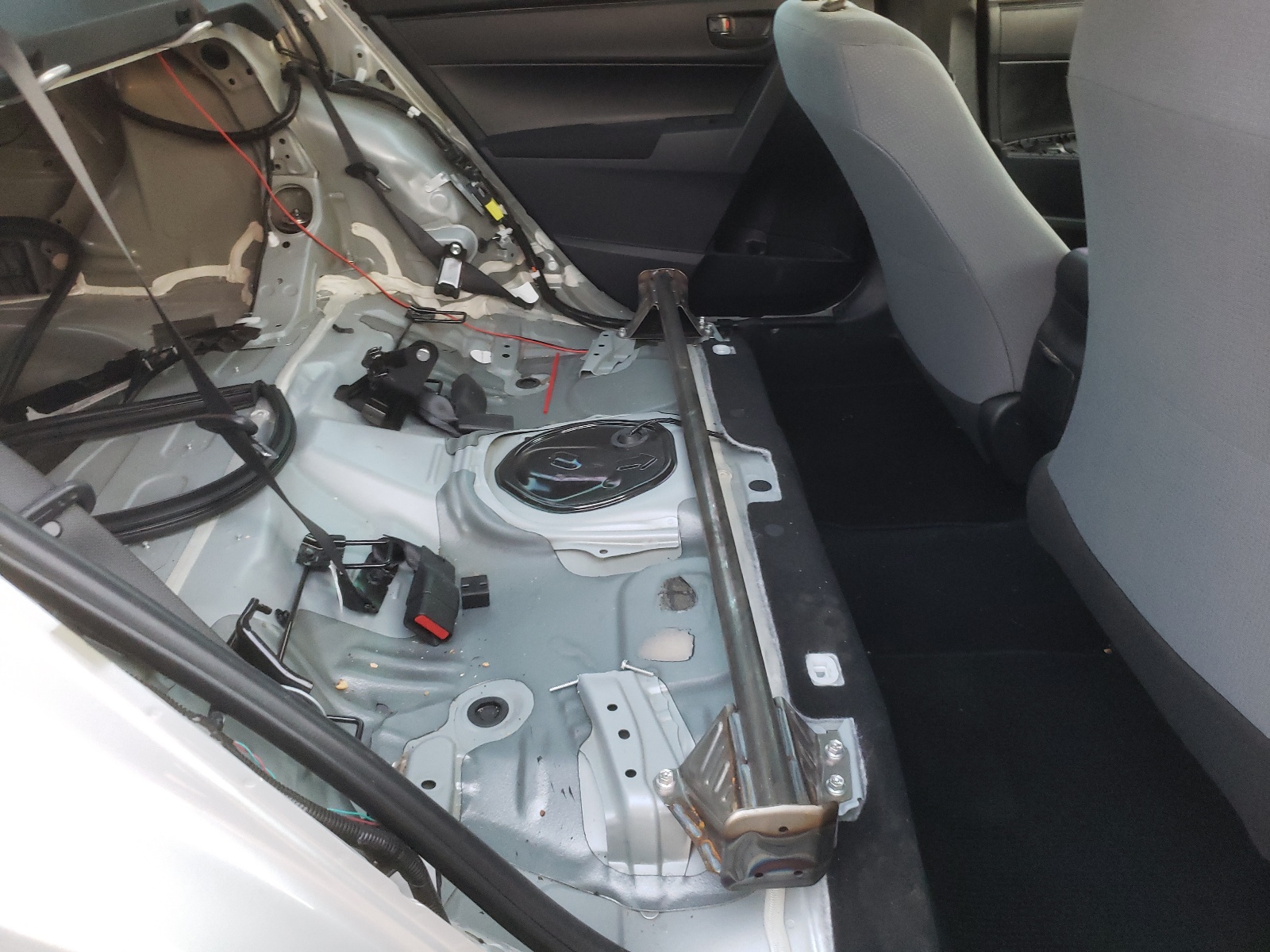 Photo 6 from auction – 2017 TOYOTA COROLLA L with VIN 2T1BURHE6HC795364