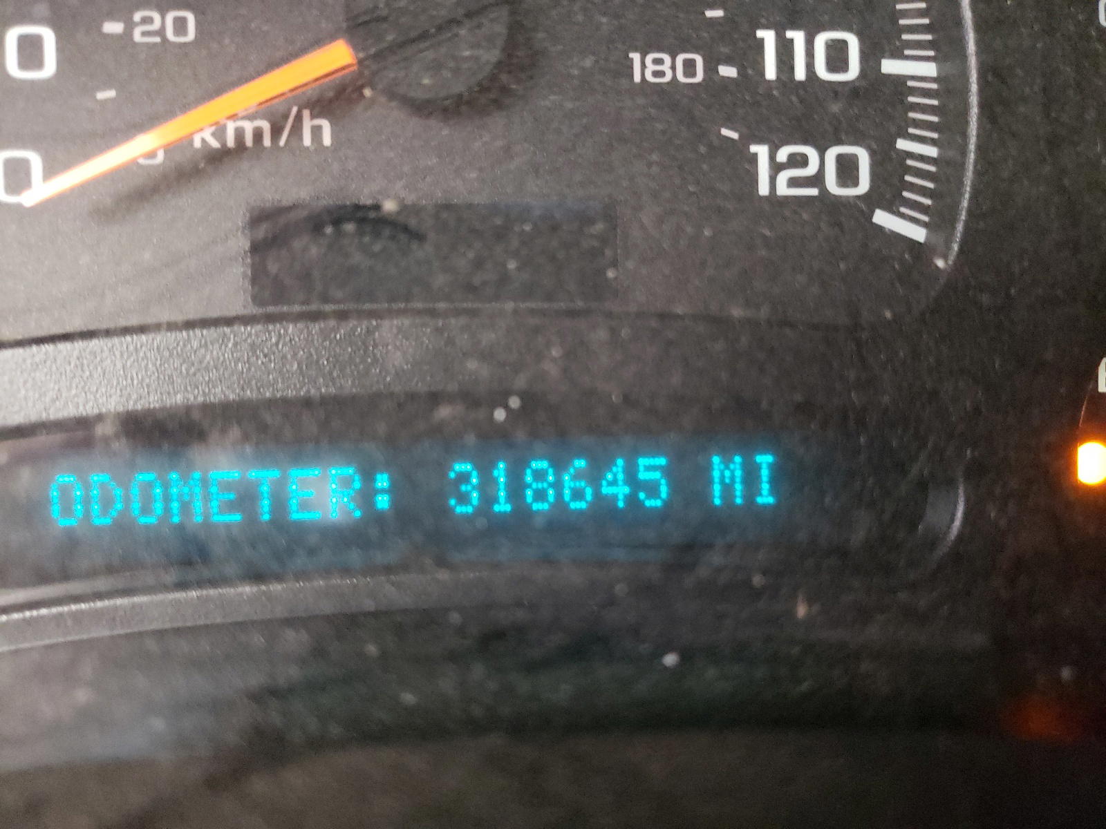 Photo 8 from auction – 2003 CHEVROLET SILVERADO with VIN 1GCHK29UX3E347518