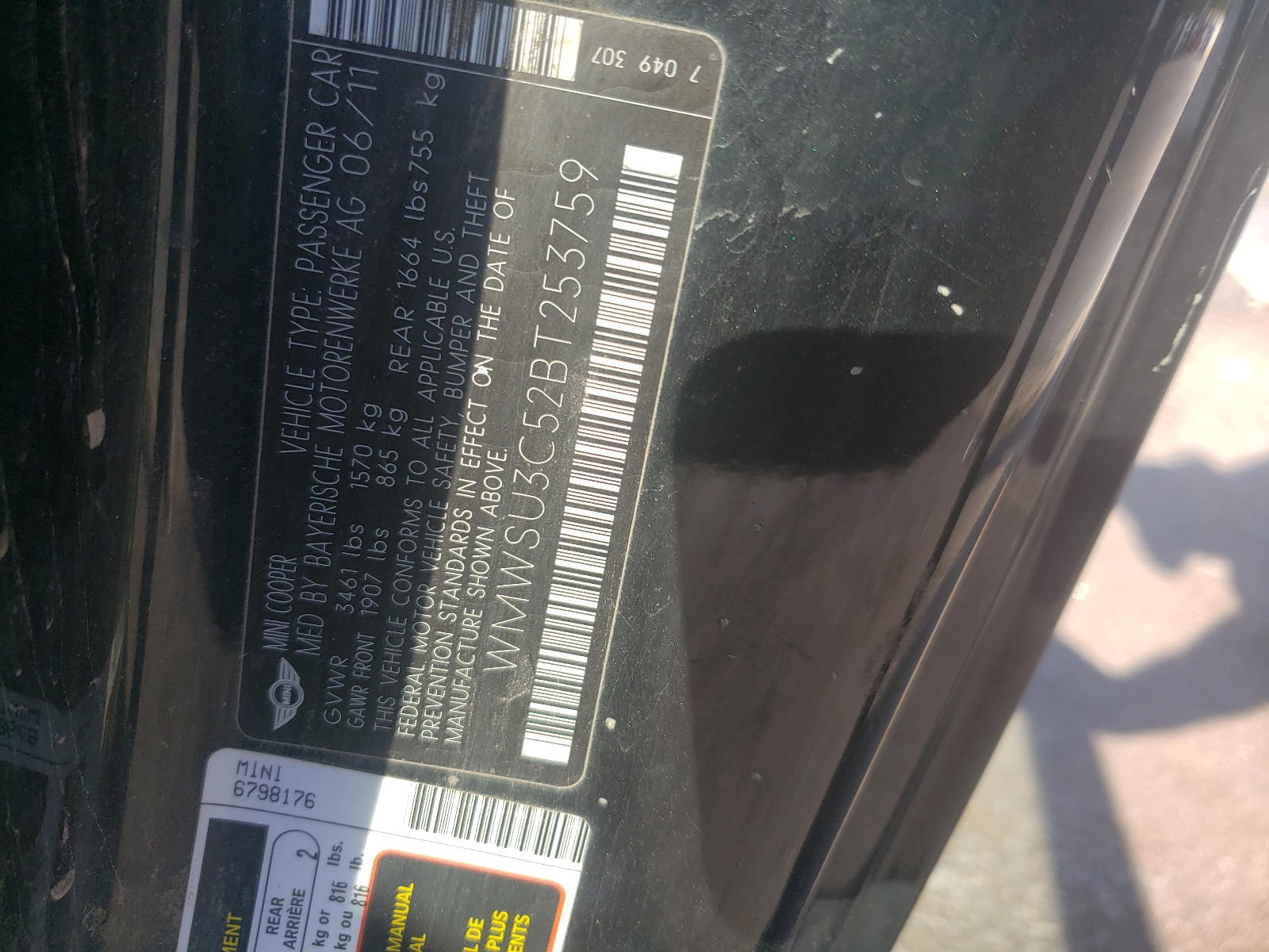 Photo 10 from auction – 2011 MINI COOPER with VIN WMWSU3C52BT253759