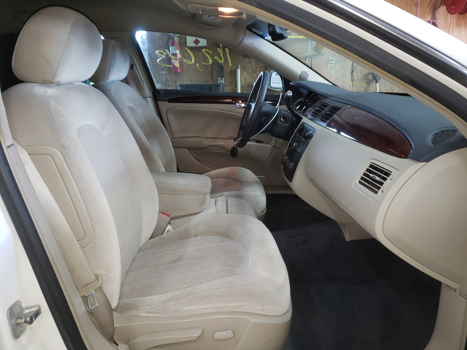 Photo 5 from auction – 2006 BUICK LUCERNE CX with VIN 1G4HP572X6U223887