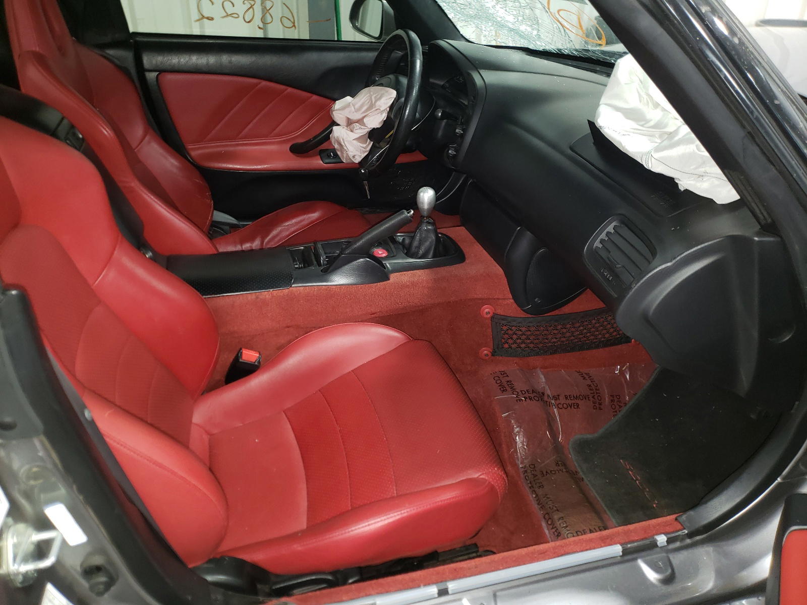 Photo 5 from auction – 2000 HONDA S2000 with VIN JHMAP114XYT001365