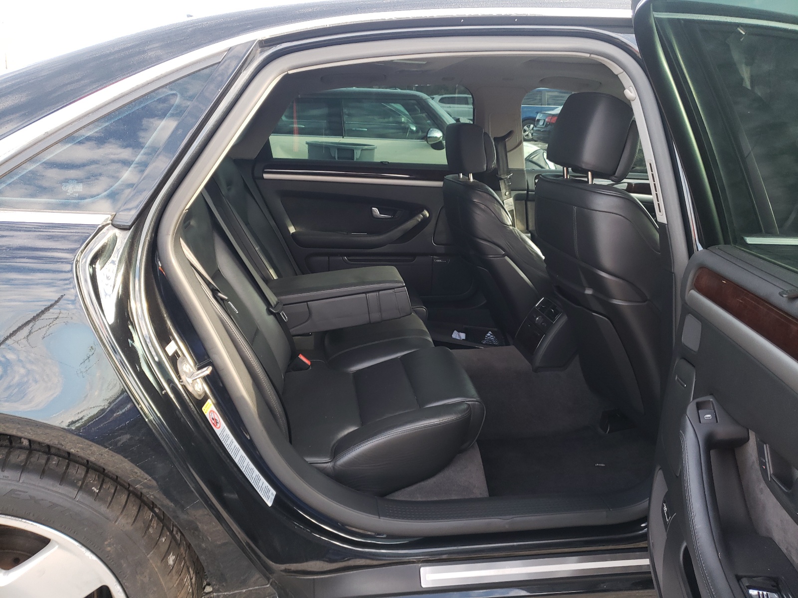 Photo 6 from auction – 2007 AUDI A8 L QUATT with VIN WAUMV44E07N024762