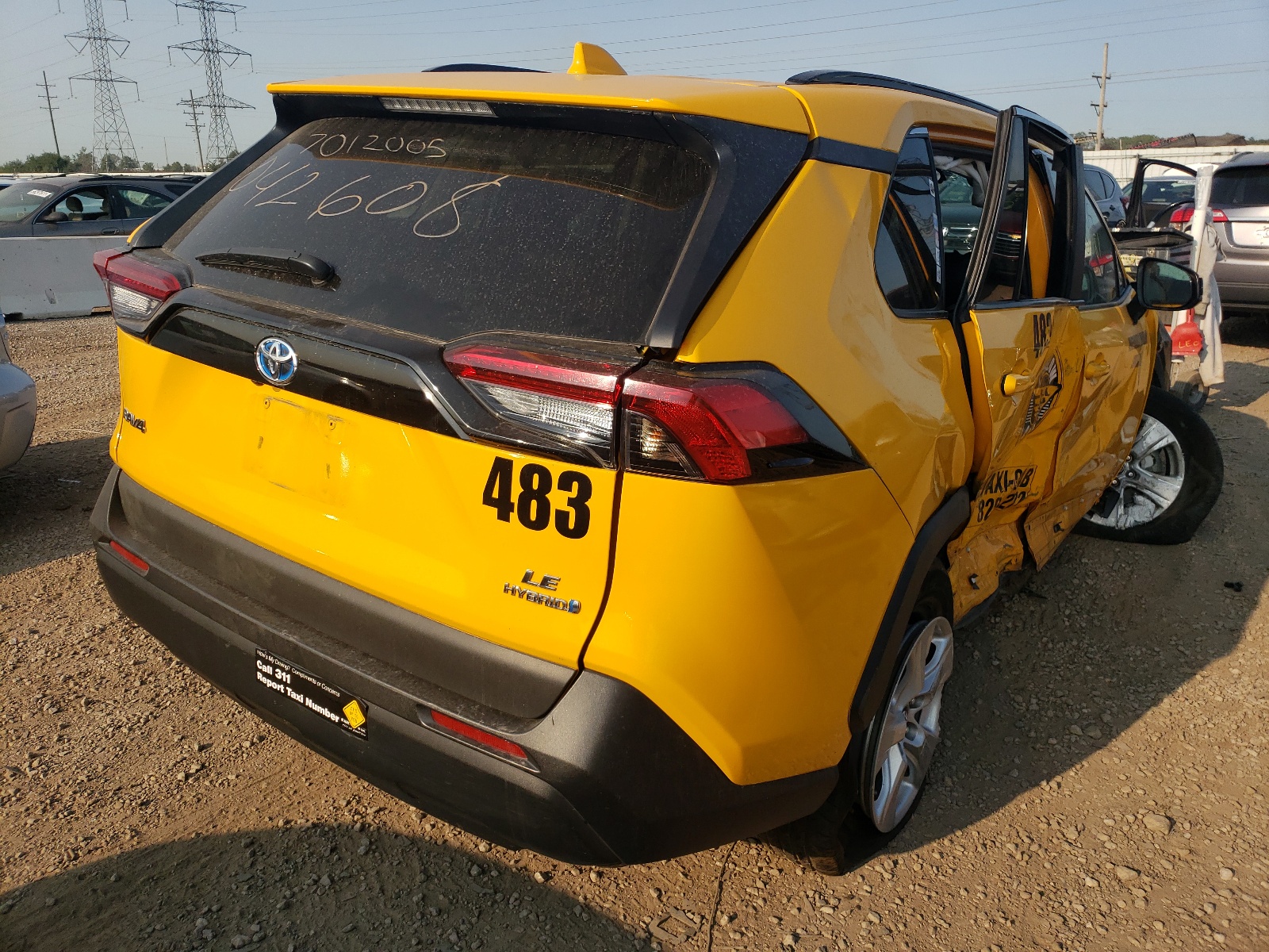 Photo 4 from auction – 2019 TOYOTA RAV4 LE with VIN 2T3LWRFV6KW016687