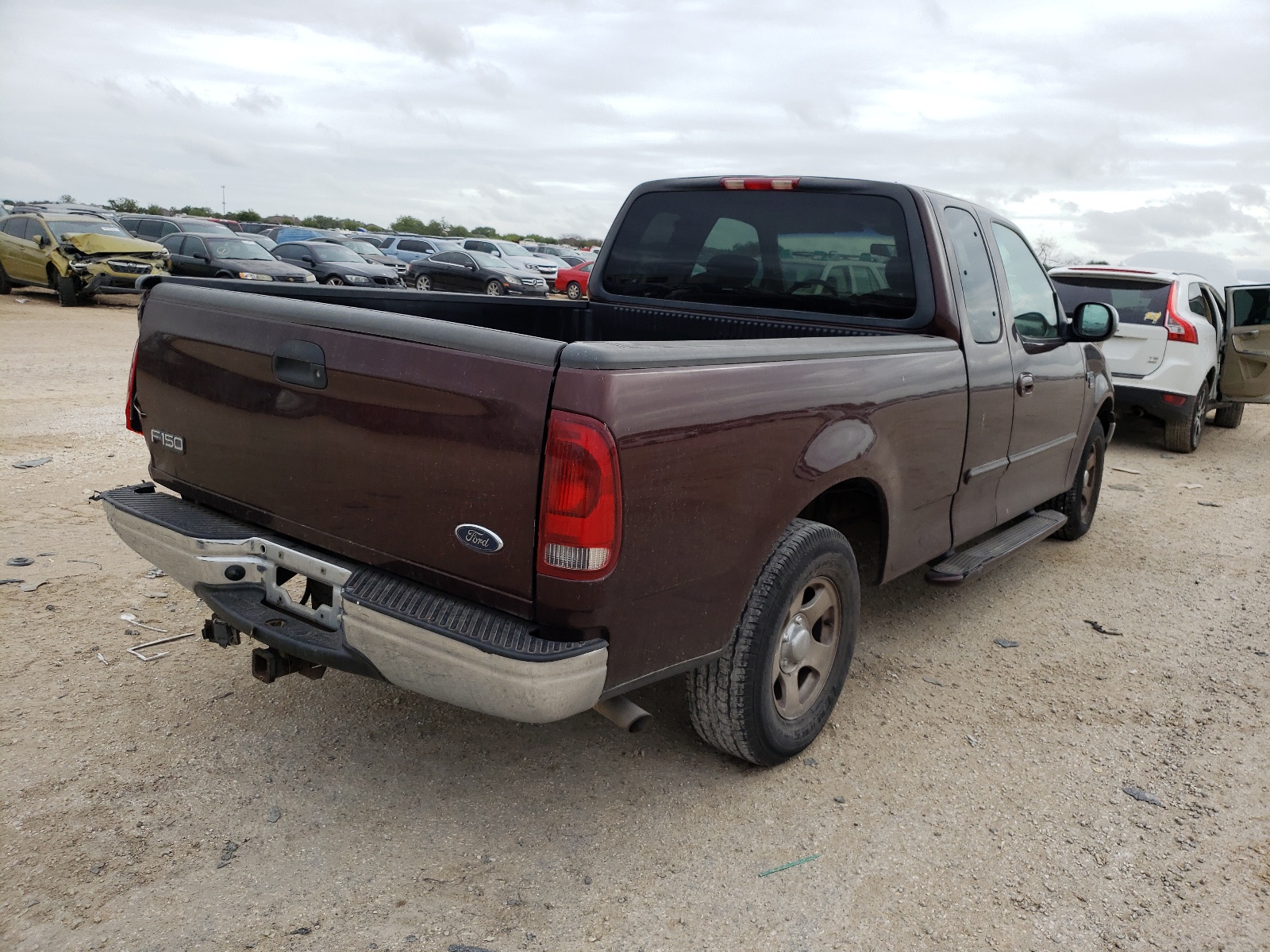 Photo 4 from auction – 2001 FORD F150 with VIN 1FTRX17LX1NA88357