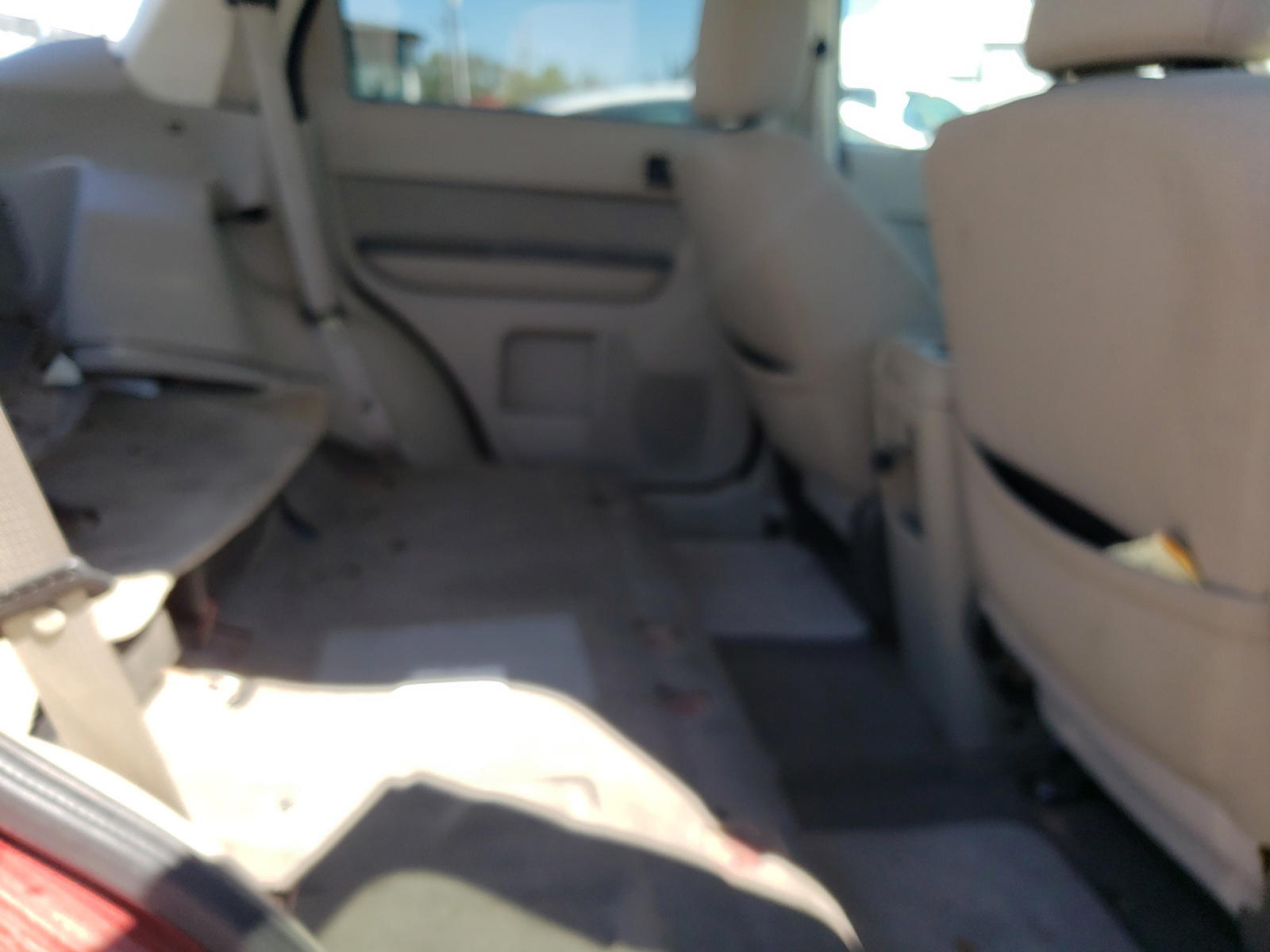 Photo 6 from auction – 2010 FORD ESCAPE XLT with VIN 1FMCU9D76AKB54887