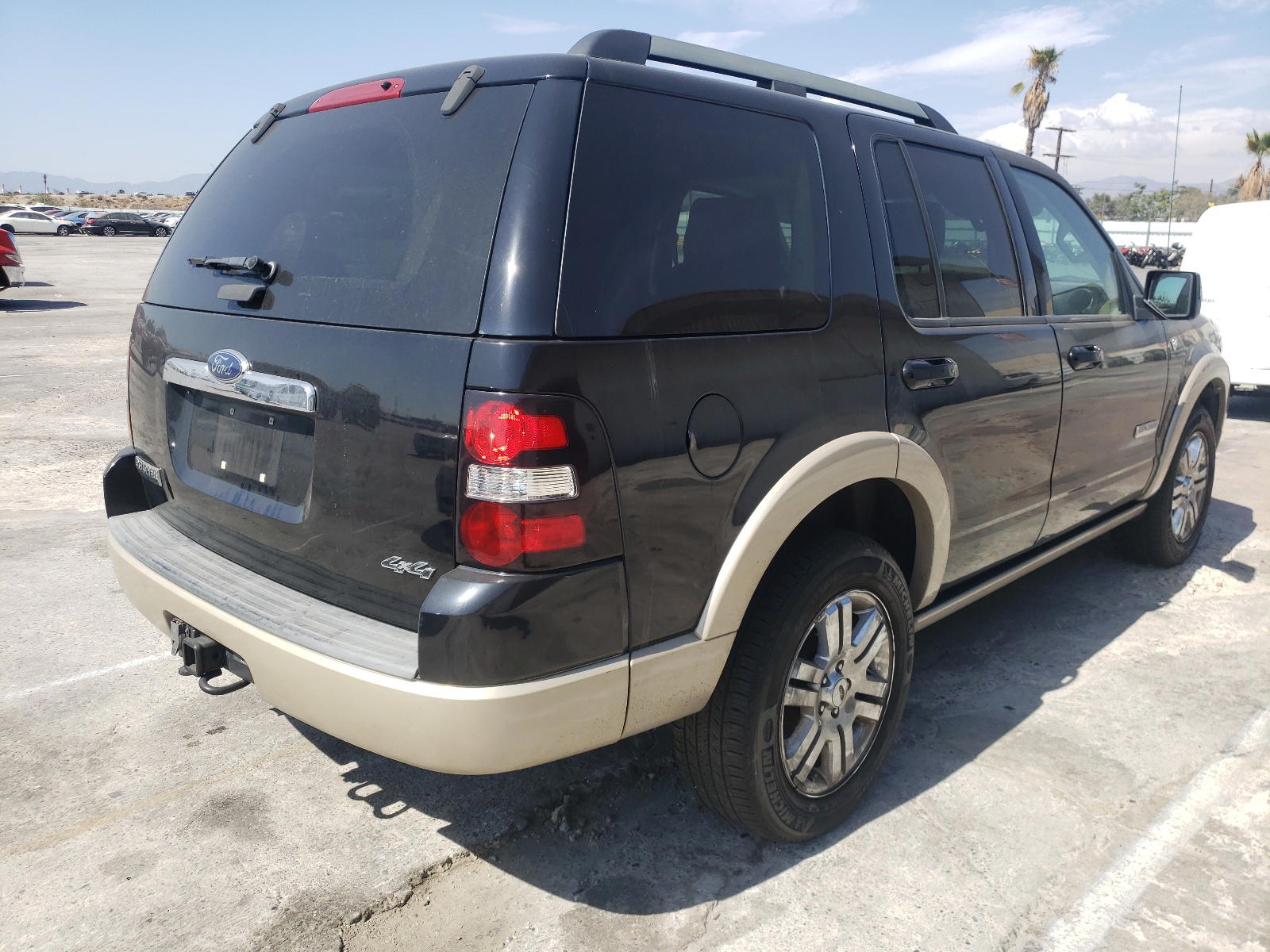 Photo 4 from auction – 2008 FORD EXPLORER E with VIN 1FMEU74878UA29658