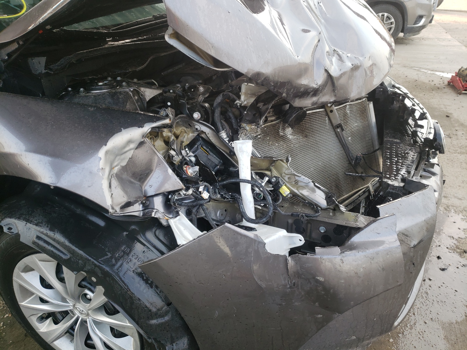 Photo 9 from auction – 2017 TOYOTA CAMRY LE with VIN 4T1BF1FK0HU344353
