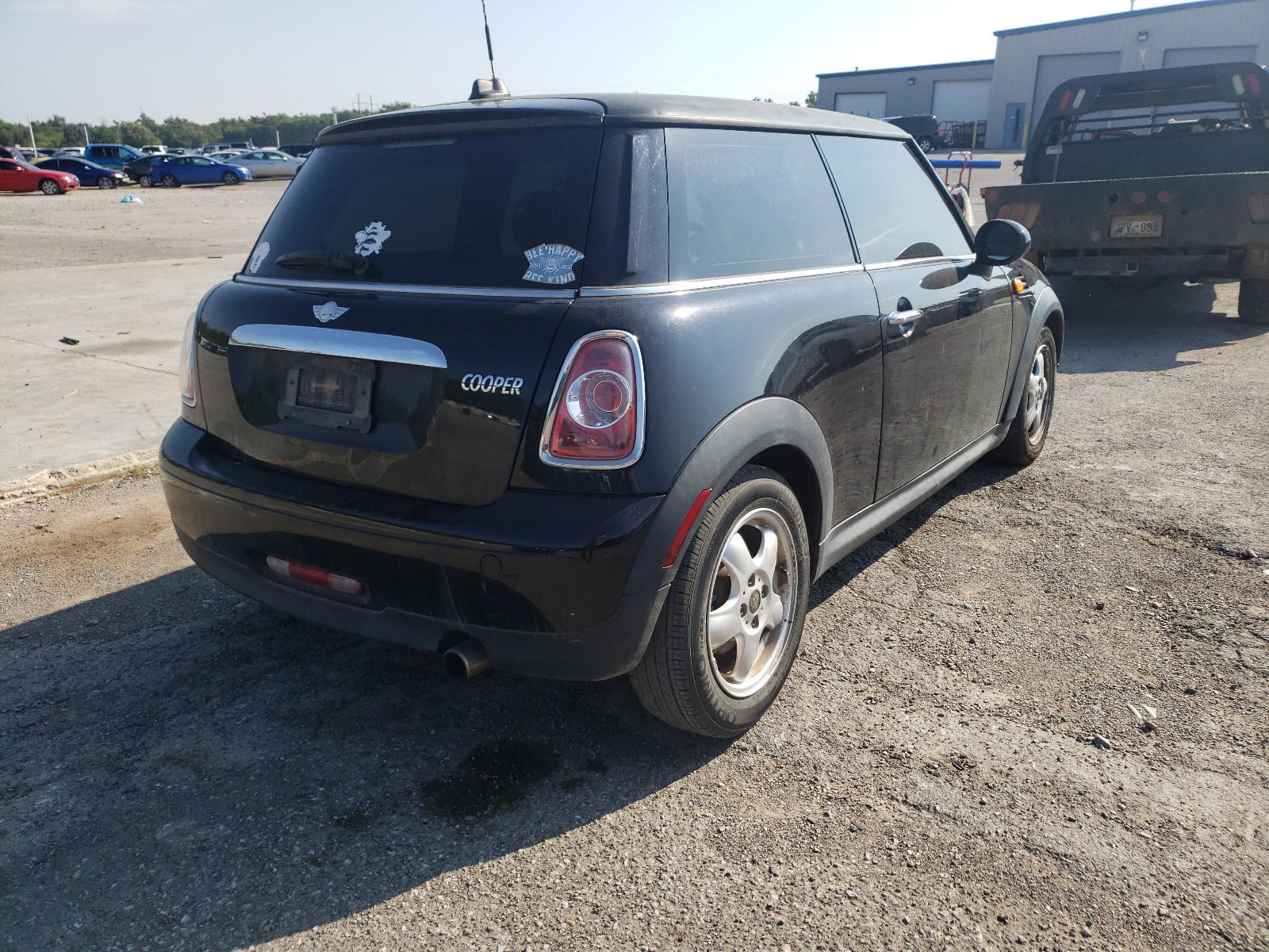 Photo 4 from auction – 2011 MINI COOPER with VIN WMWSU3C52BT253759