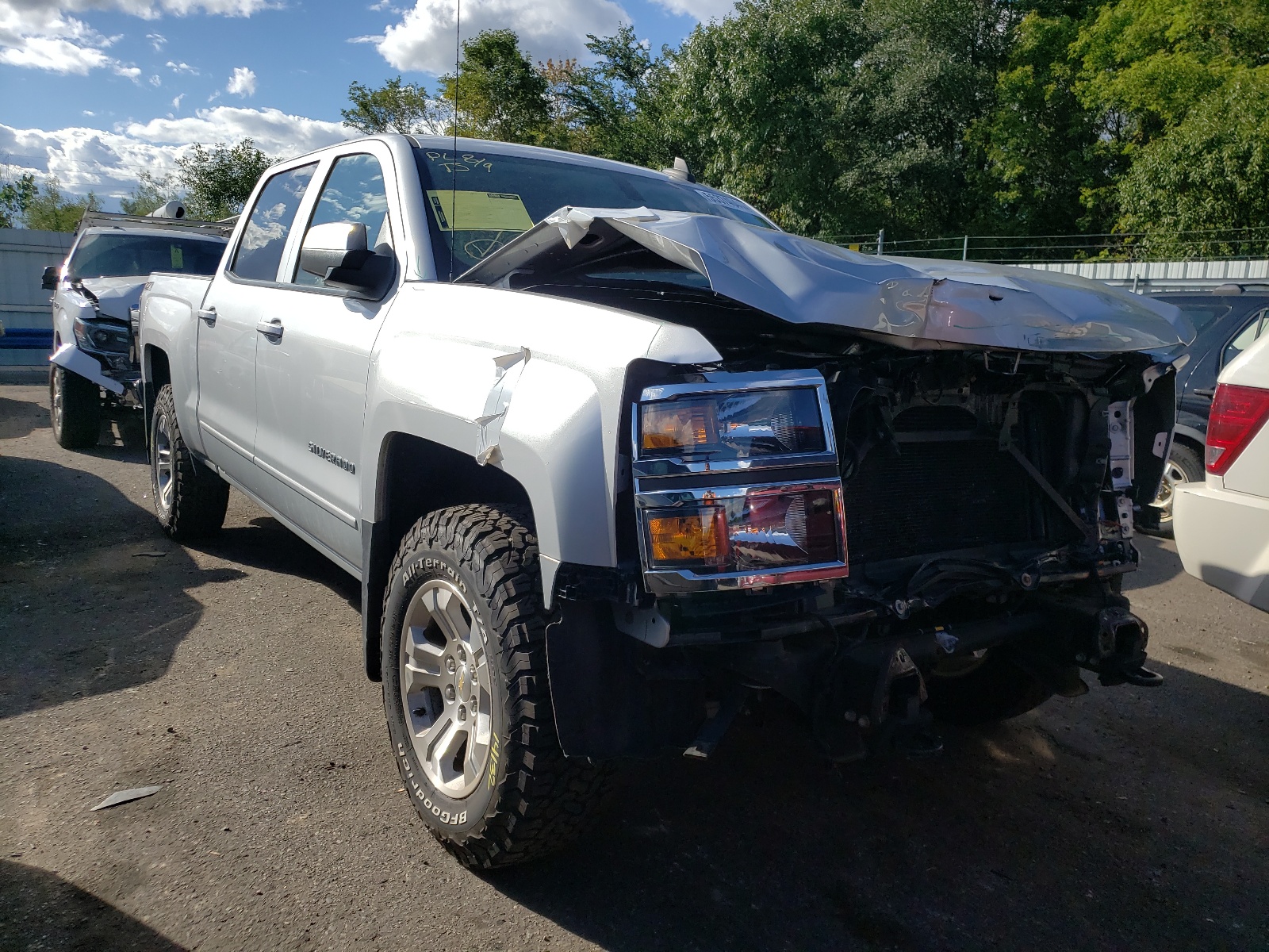 CHEVROLET SILVERADO 2015 with VIN 3GCUKRECXFG373957 - Photo from auction