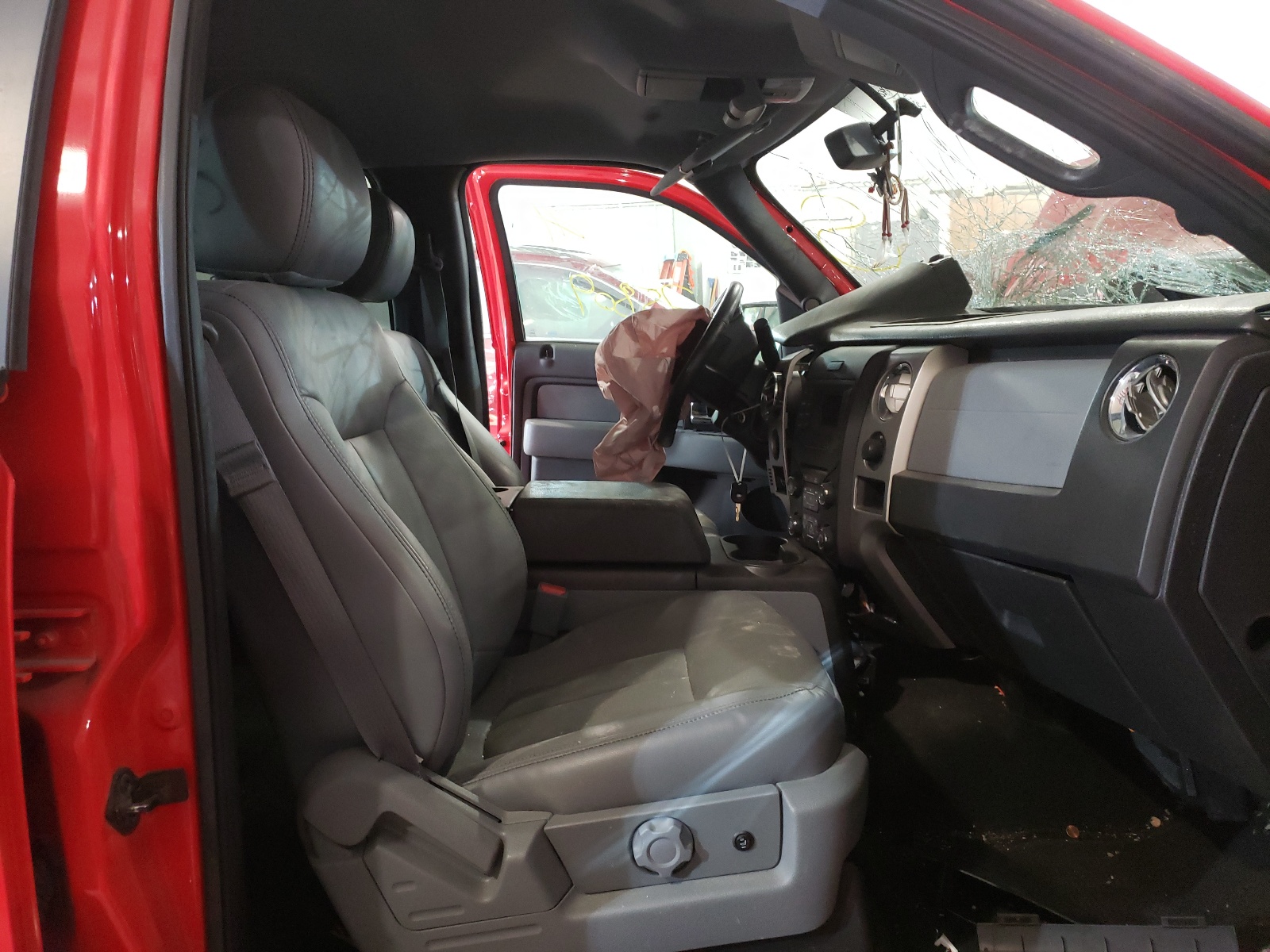 Photo 5 from auction – 2014 FORD F150 SUPER with VIN 1FTFW1EF1EKF22885
