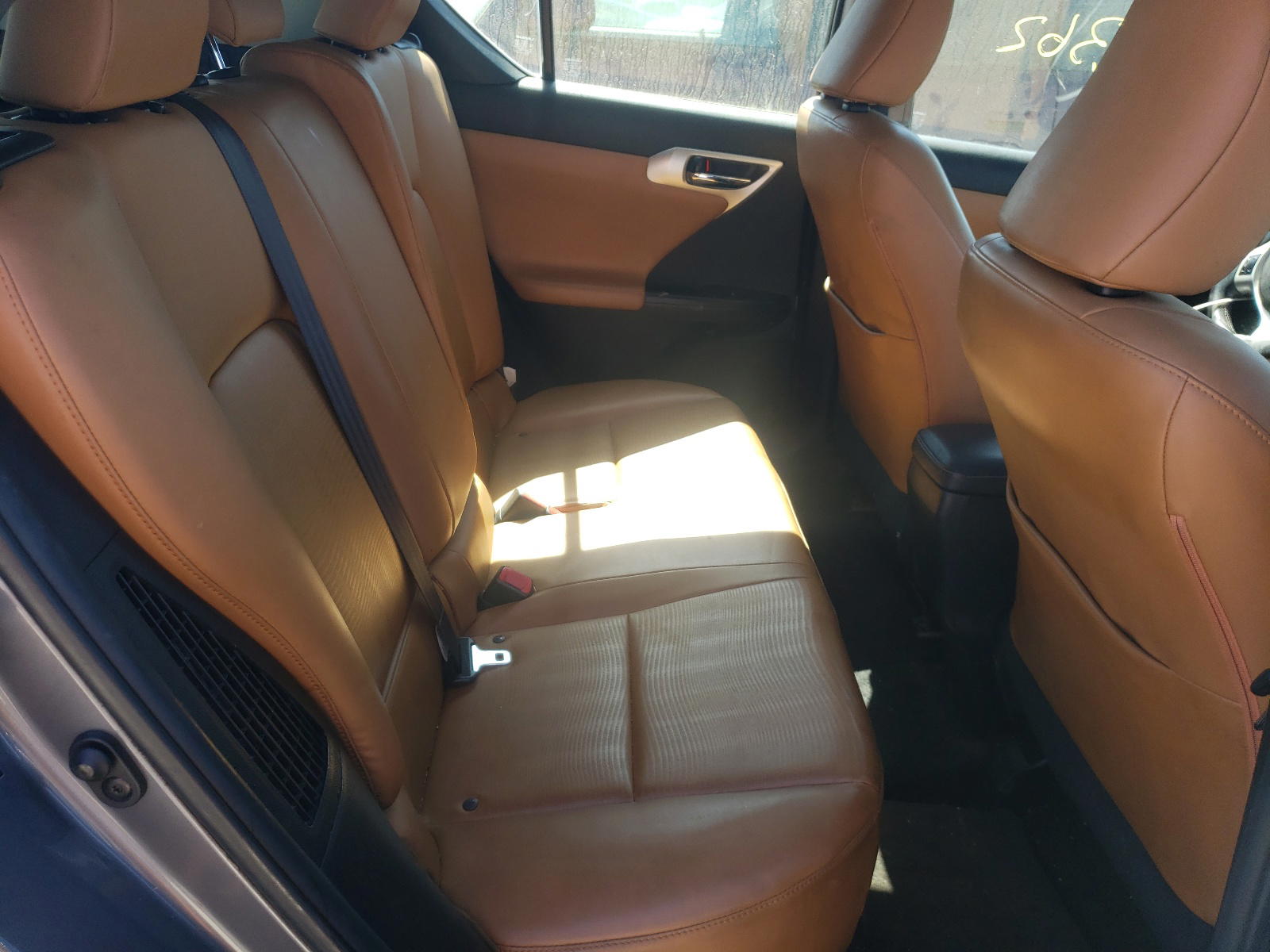 Photo 6 from auction – 2012 LEXUS CT 200 with VIN JTHKD5BH1C2101598
