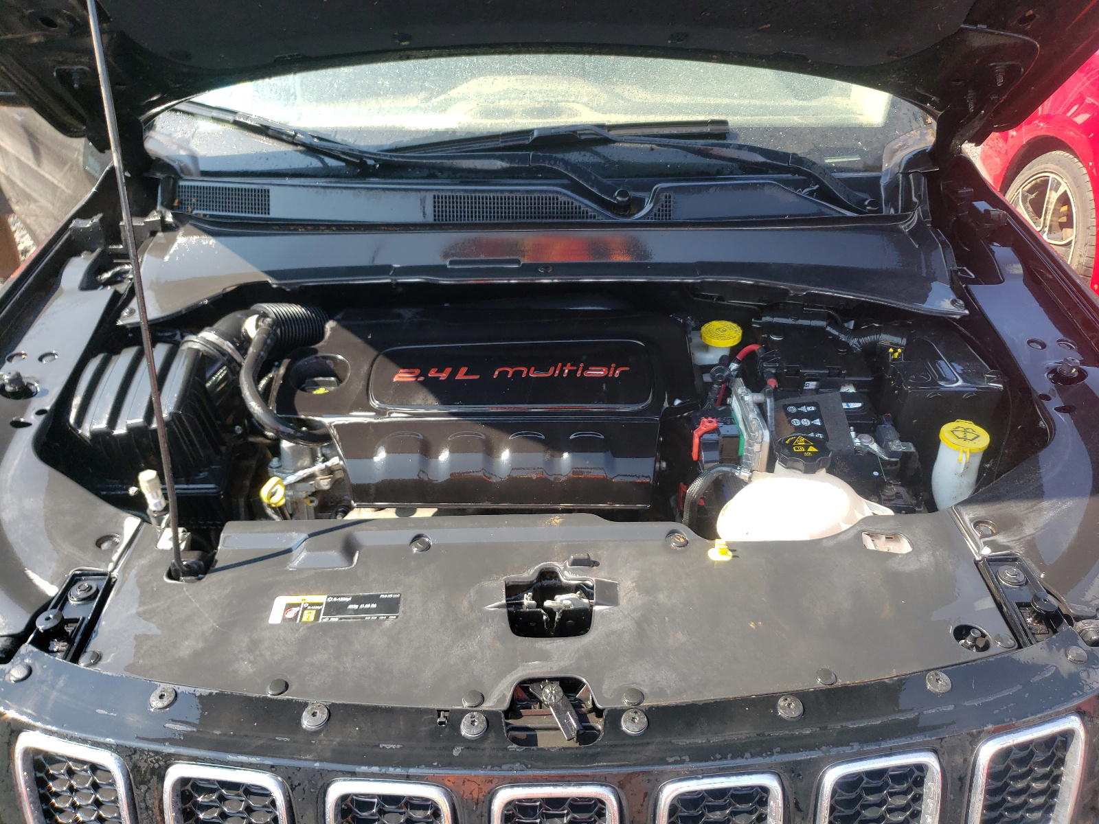 Photo 7 from auction – 2018 JEEP COMPASS LA with VIN 3C4NJDBB4JT282978