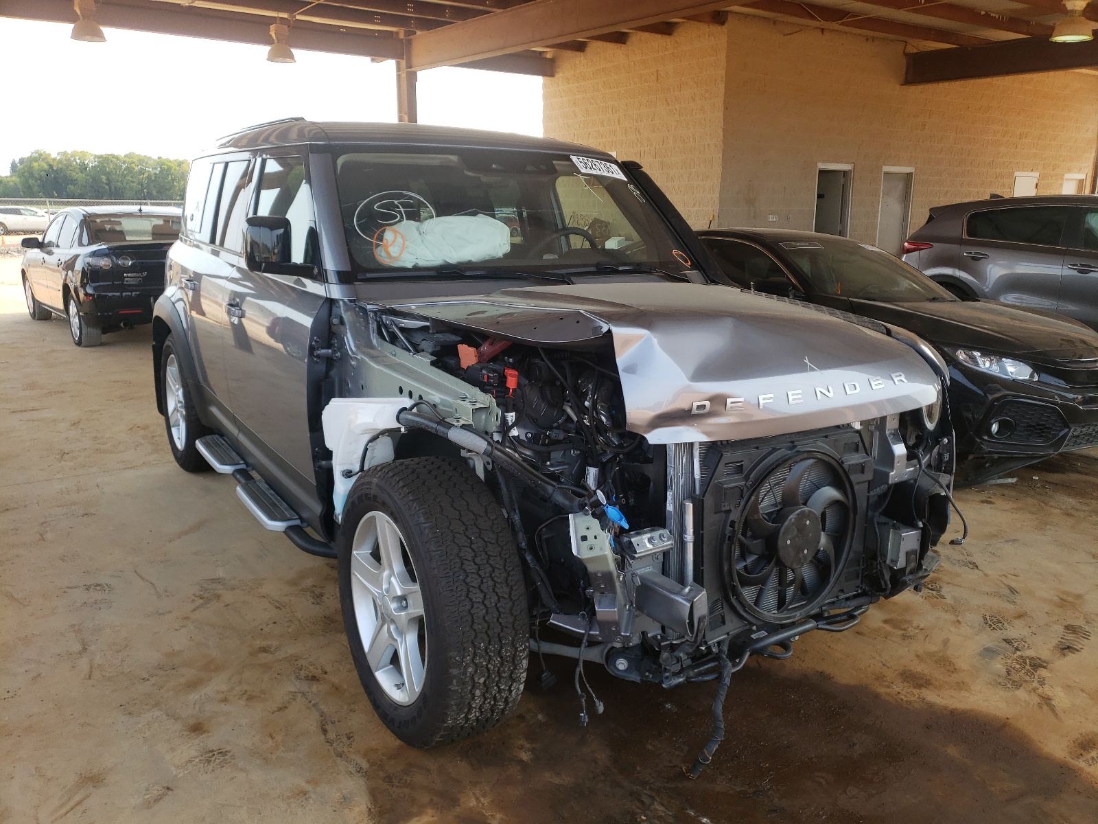 LAND ROVER DEFENDER 1 2020 with VIN SALEP7EU1L2020698 - Photo from auction