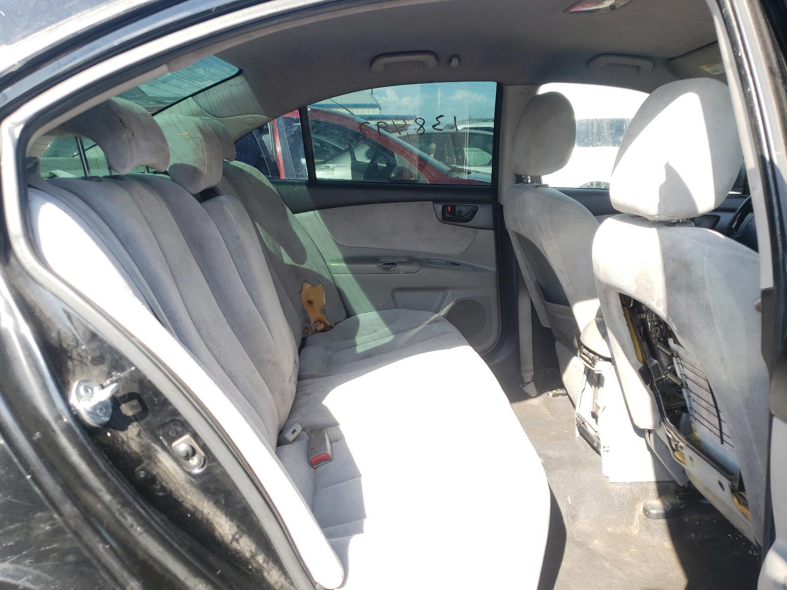 Photo 6 from auction – 2010 KIA OPTIMA LX with VIN KNAGG4A89A5408231