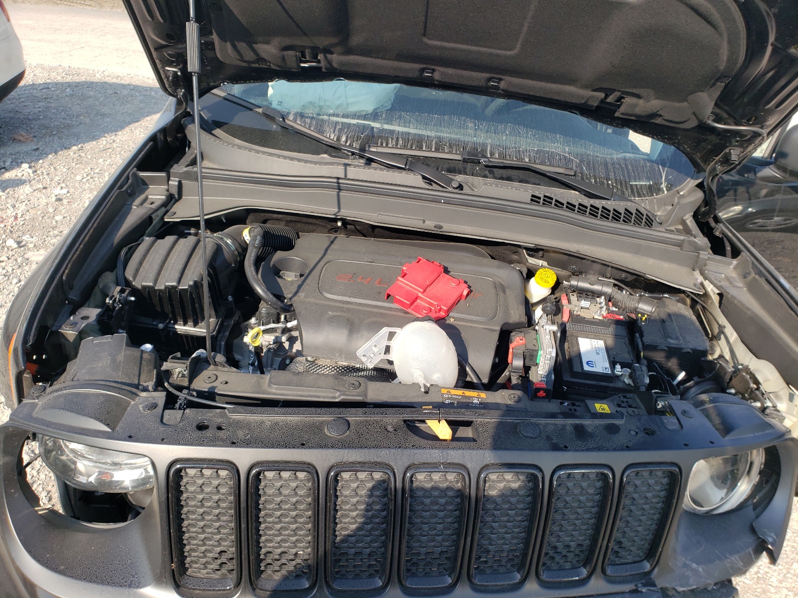 Photo 7 from auction – 2021 JEEP RENEGADE S with VIN ZACNJDAB1MPM41336