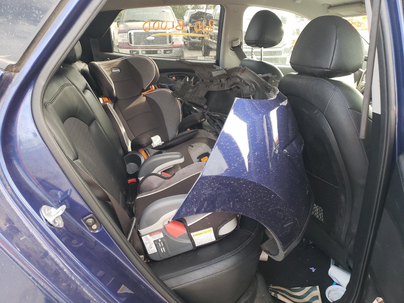 Photo 6 from auction – 2012 HYUNDAI TUCSON GLS with VIN KM8JUCAC6CU454555