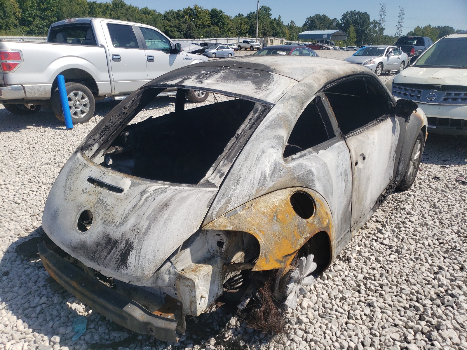 Photo 4 from auction – 2017 VOLKSWAGEN BEETLE 1.8 with VIN 3VWF17AT7HM609844
