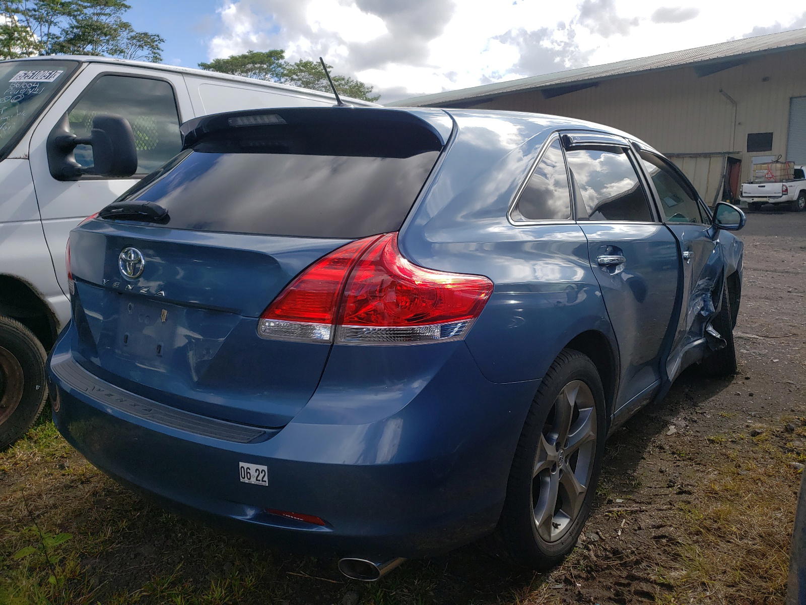 Photo 4 from auction – 2011 TOYOTA VENZA with VIN 4T3ZK3BB4BU041909