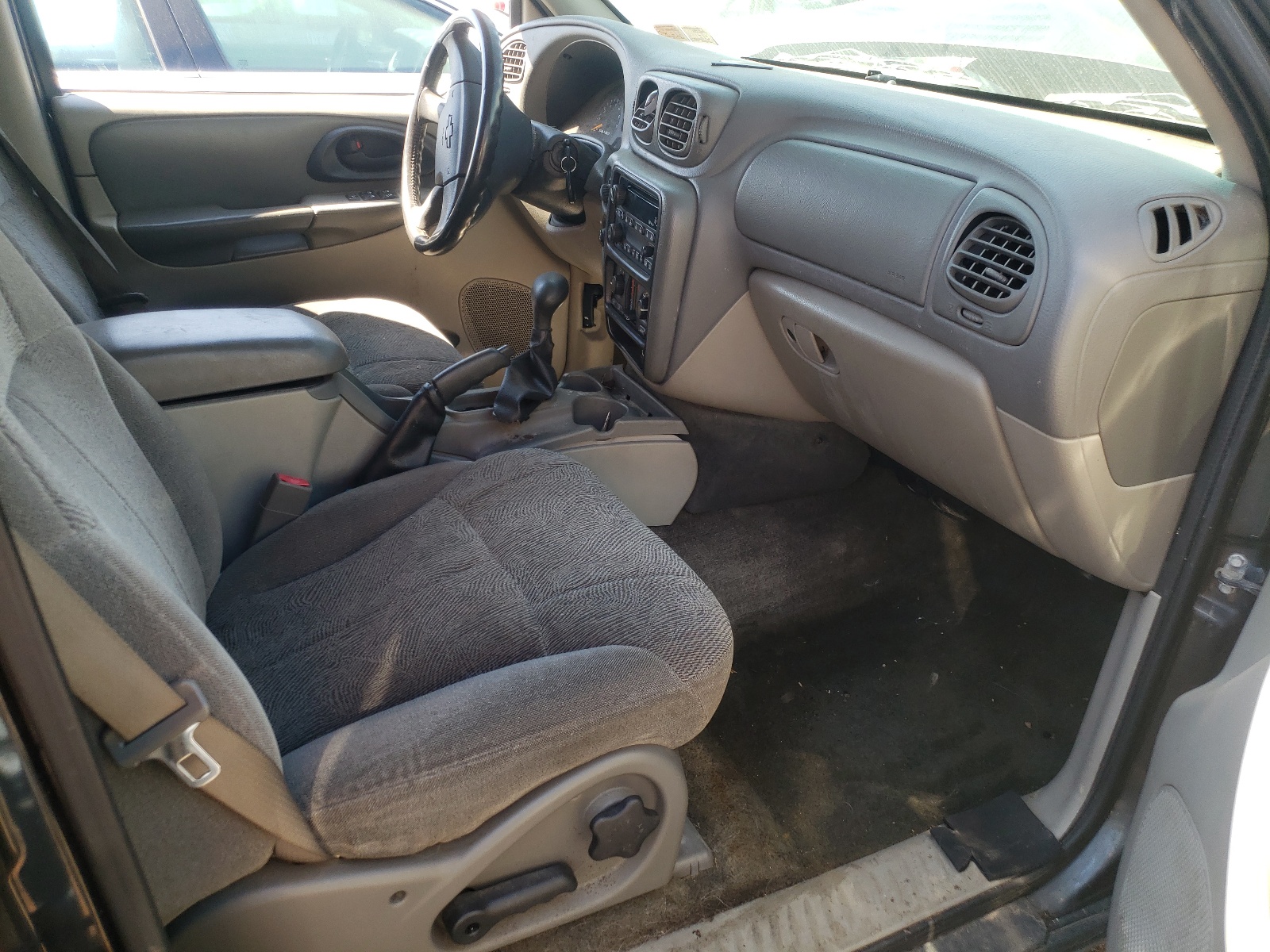Photo 5 from auction – 2003 CHEVROLET TRAILBLAZE with VIN 1GNDT13S232388084