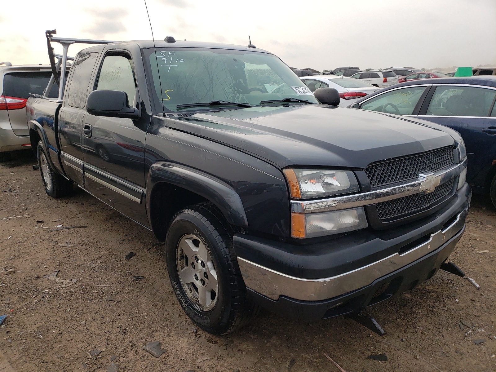 CHEVROLET SILVERADO 2005 with VIN 2GCEK19B551261744 - Photo from auction