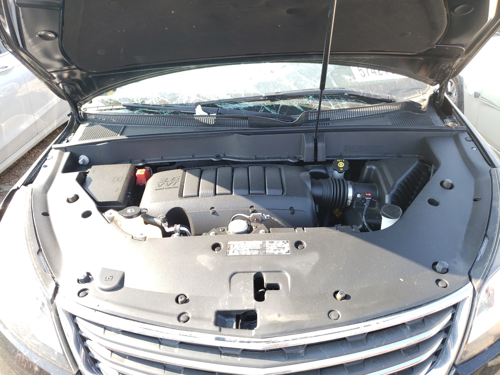 Photo 7 from auction – 2017 CHEVROLET TRAVERSE L with VIN 1GNKVHKD9HJ185588